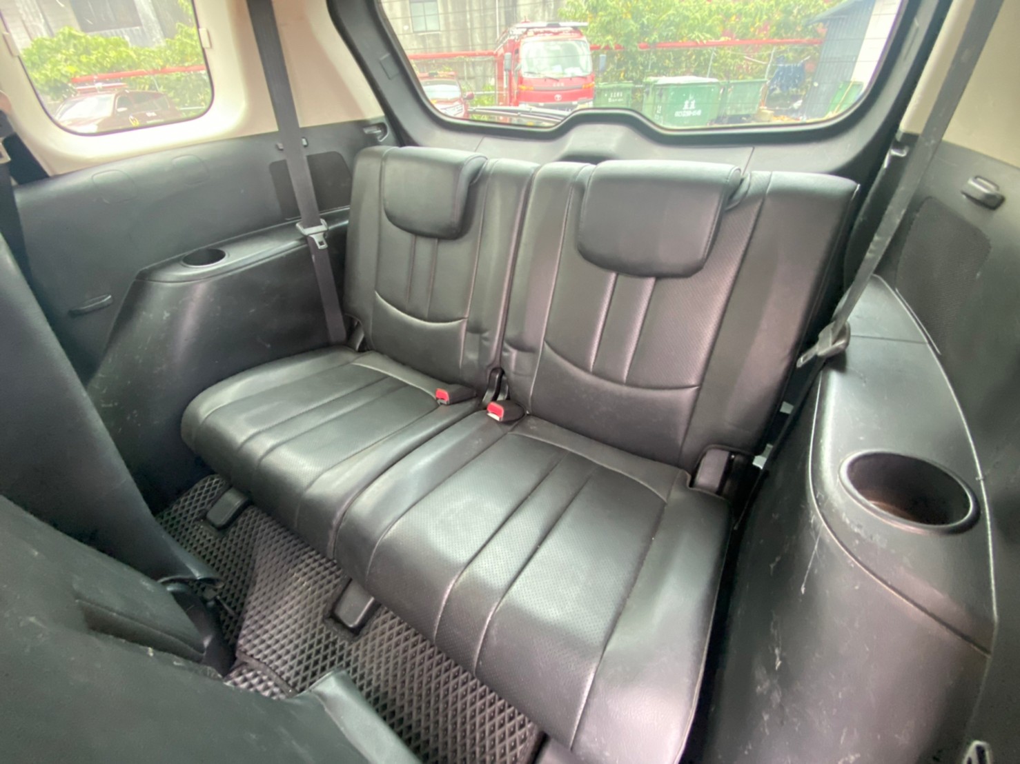 😍2011 馬自達 Mazda 5 Mazda5 馬五 七人座 尊爵型 2.0 天窗 升級安卓機 超便宜七人座休旅 😍(120)  第3張相片
