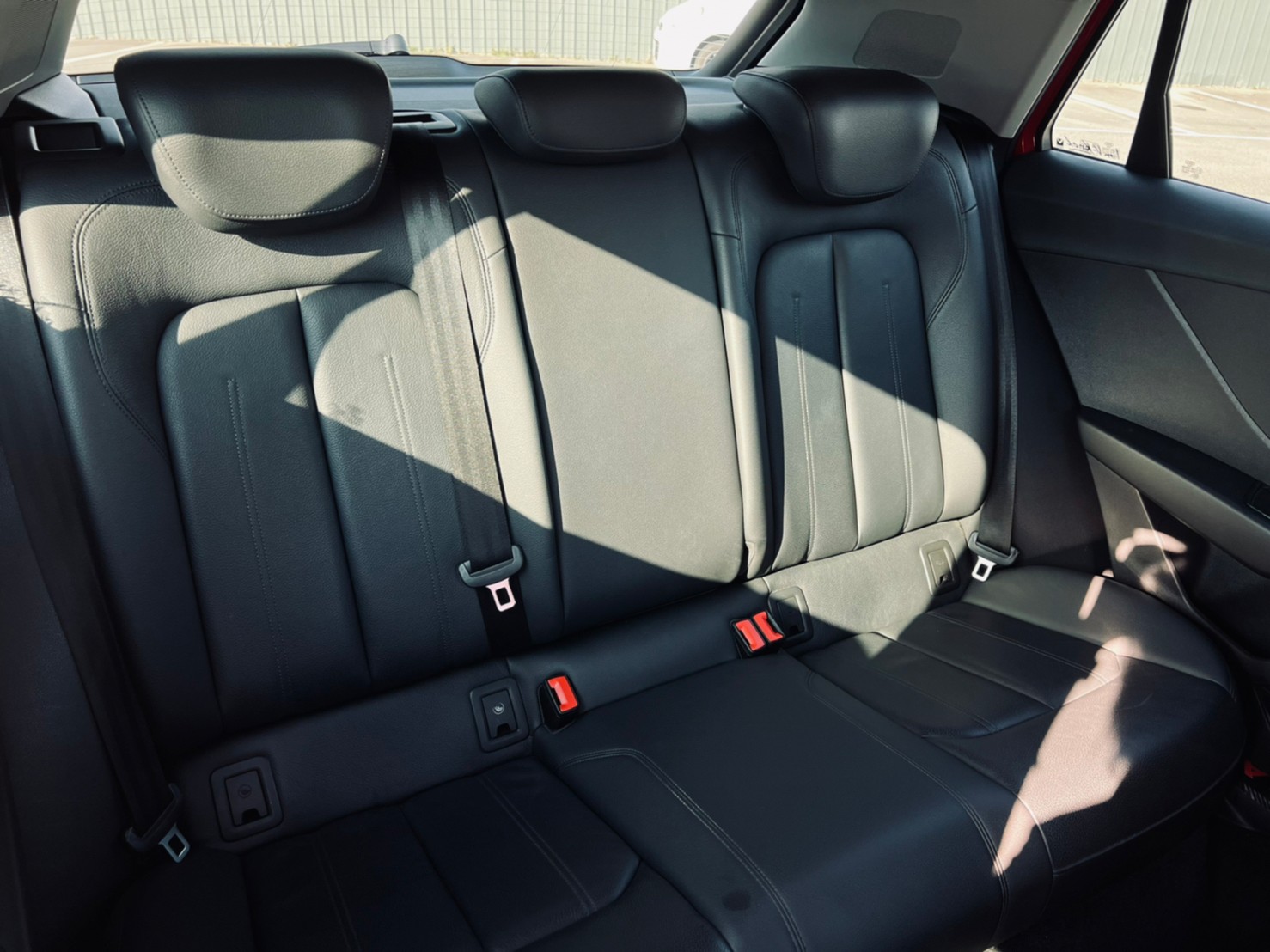 😍 2018 Audi 奧迪 Q2 35TFSI Luxury 1.4 超吸睛糖果紅 跨界小休旅 😍(119)  第8張相片