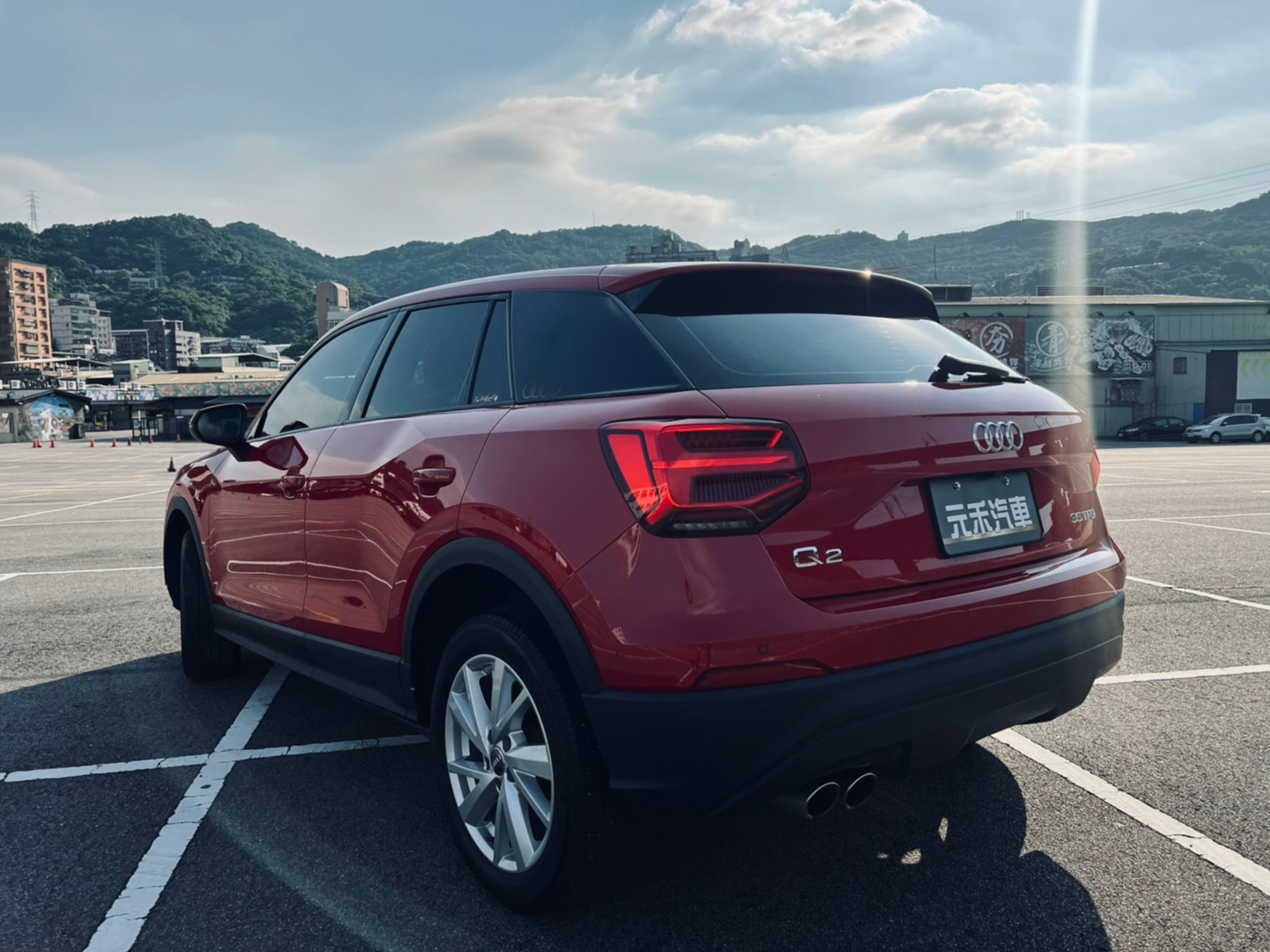 😍 2018 Audi 奧迪 Q2 35TFSI Luxury 1.4 超吸睛糖果紅 跨界小休旅 😍(119)  第9張相片