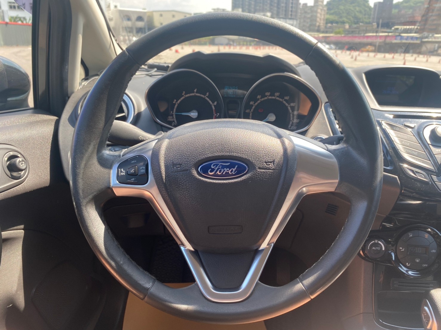 🔥 2014 Ford 福特 Fiesta 菲仕塔 1.0 EcoBoost 運動型 掀背 超省油稅小車 🔥 (190) 【阿龍中古車 0968-691-205】  第6張相片