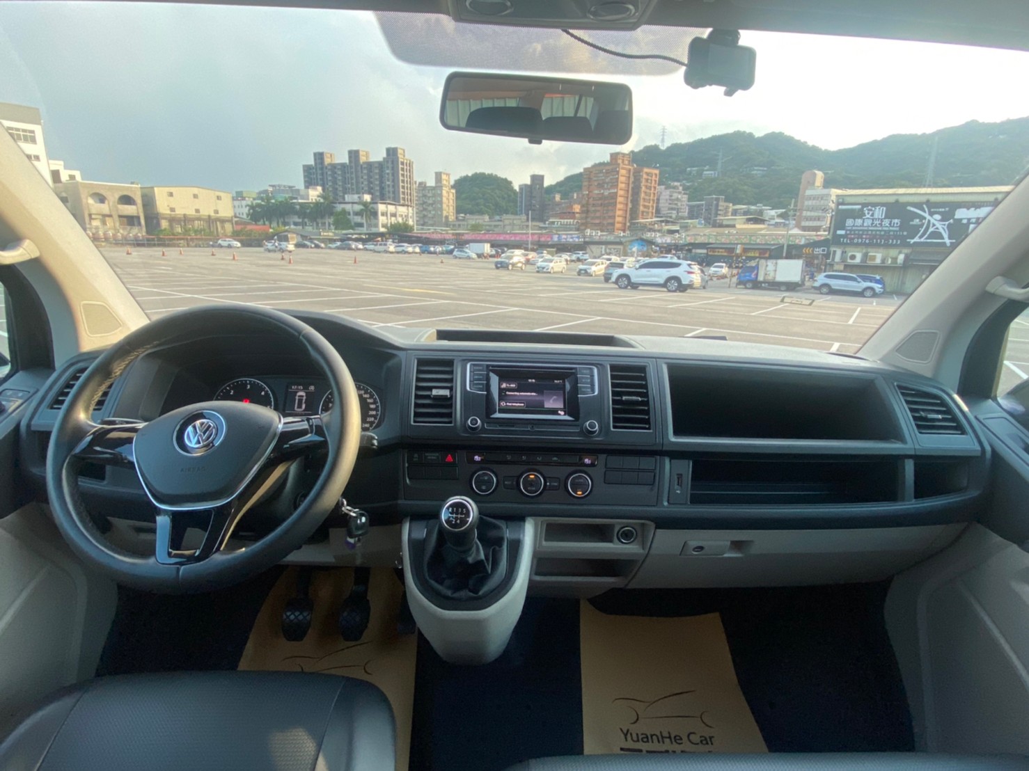  🔥 2019 VW 福斯 T6 L 2.0TDI 75kW M5 手排 四門 九人座 免百萬廂型商務車 🔥 (095) 【阿龍中古車 0968-691-205】  第3張相片