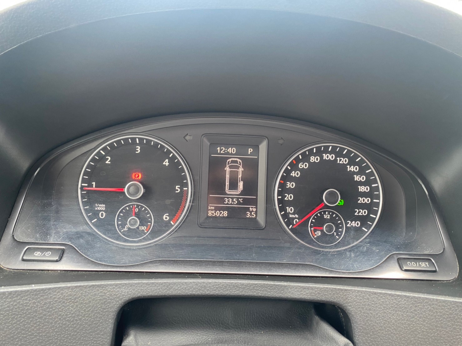 🔥 2014 VW 福斯 T5 2.0 TDI LWB 四門 十人座 廂型休旅 60萬有找 🔥 (202) 【阿龍中古車 0968-691-205】  第5張相片