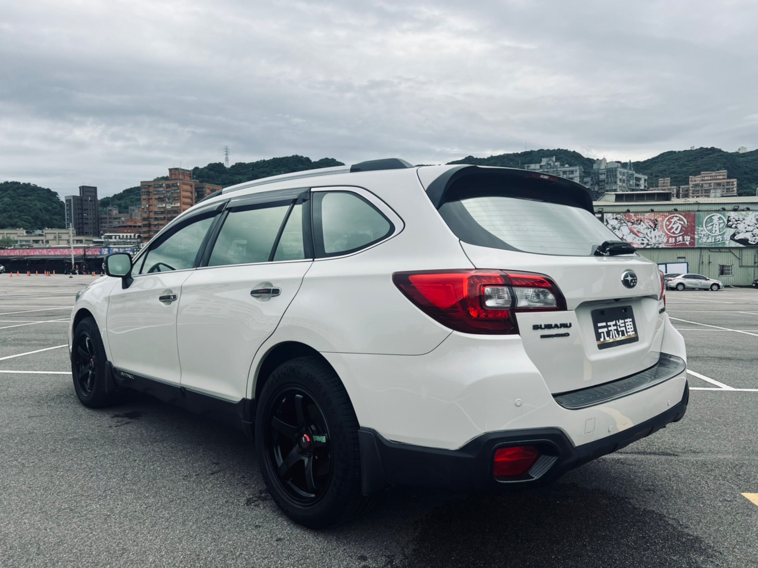 🔥 2015 速霸陸 Subaru Outback 2.5i-S  四驅 運動跨界休旅 雙電熱椅 天窗 升級 18吋輕量鋁圈 安卓機 🔥 (091)  【阿龍中古車 0968-691-205】  第9張相片