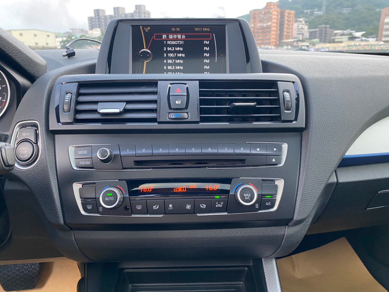 🔥 2014 F20 BMW 寶馬 125i  M Sport 2.0 末代後驅M版鋼砲 升級18吋輕量化鋁圈 前對六卡鉗 前加大通風碟 實跑八萬 🔥 (209)  (【阿龍中古車 0968-691-205】  第8張相片