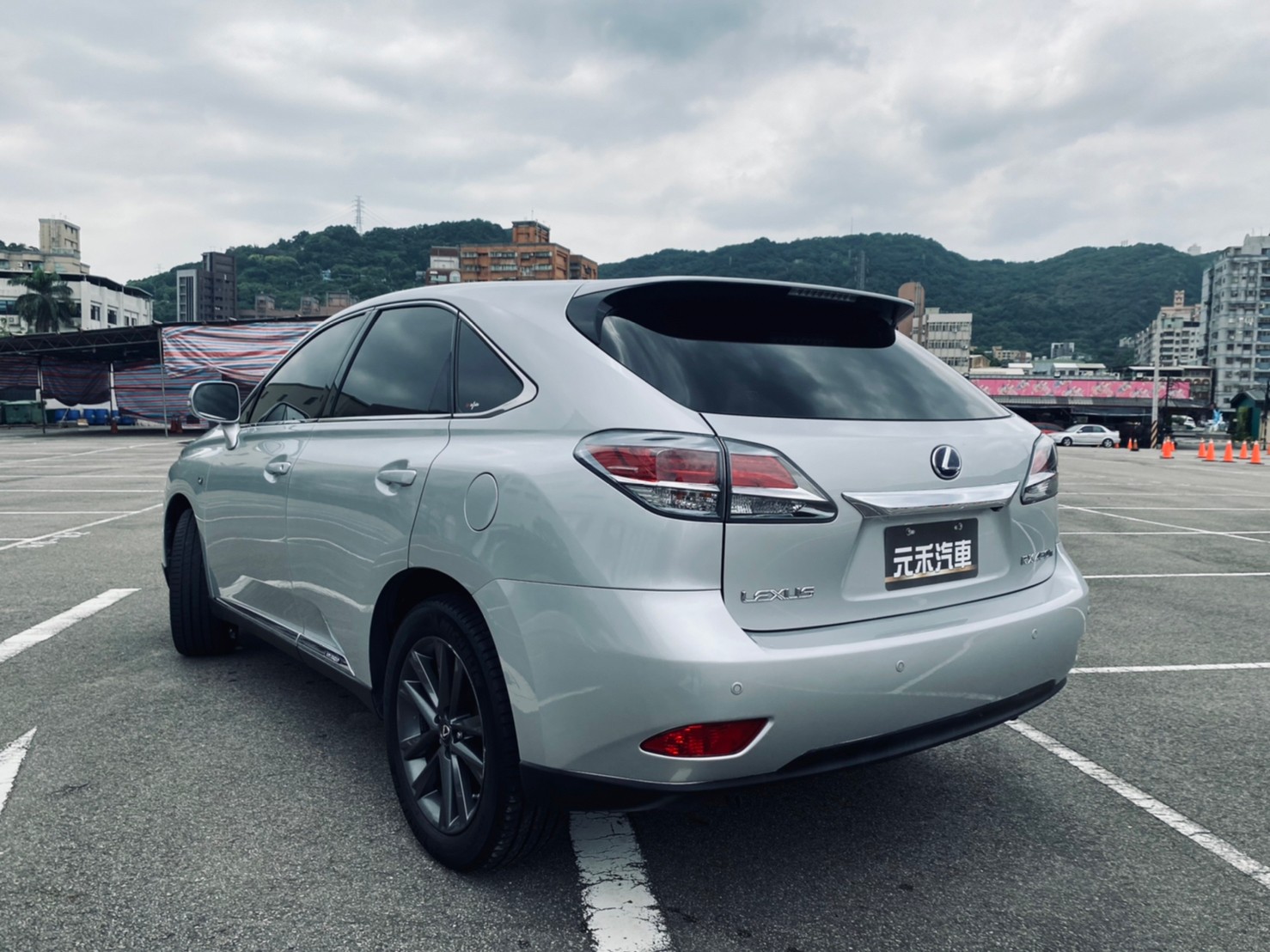 🔥 2014式 Lexus RX RX450h  F-Sport 3.5 油電 四驅 F版空力套件 電尾門 僅73萬 🔥 (109) 【阿龍中古車 0968-691-205】  第9張相片