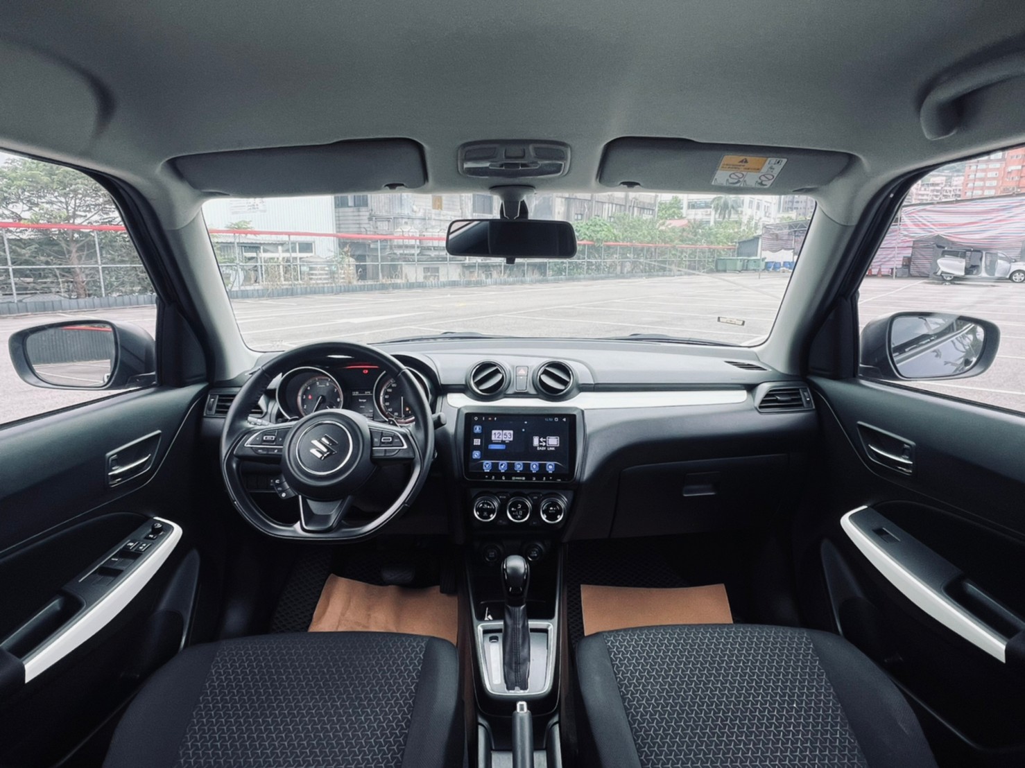 🔥 2018 末代絕版小車  Suzuki 鈴木 Swift 1.0 GLX 僅跑2萬 🔥 (180) 【阿龍中古車 0968-691-205】  第7張相片