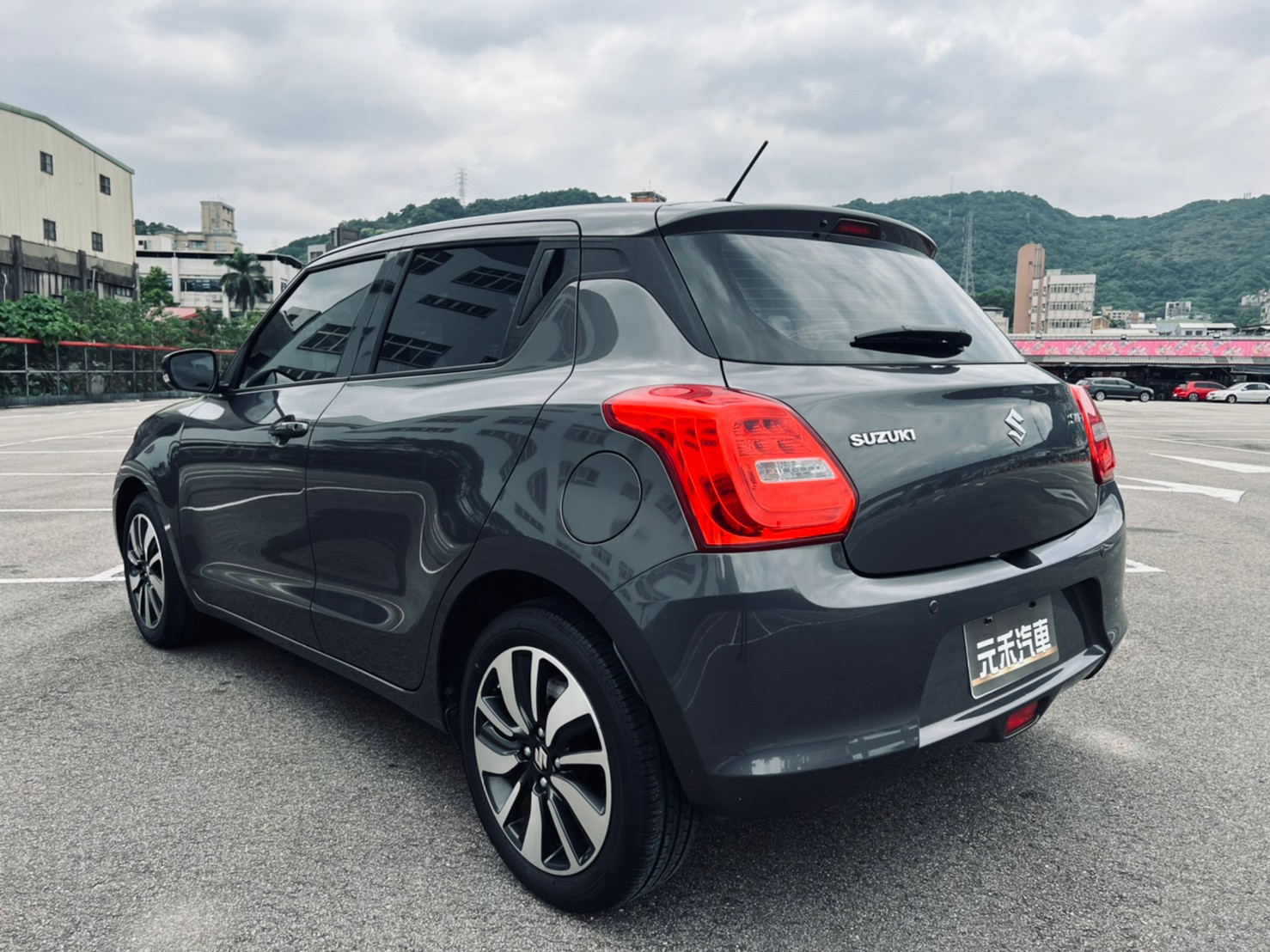 🔥 2018 末代絕版小車  Suzuki 鈴木 Swift 1.0 GLX 僅跑2萬 🔥 (180) 【阿龍中古車 0968-691-205】  第9張相片
