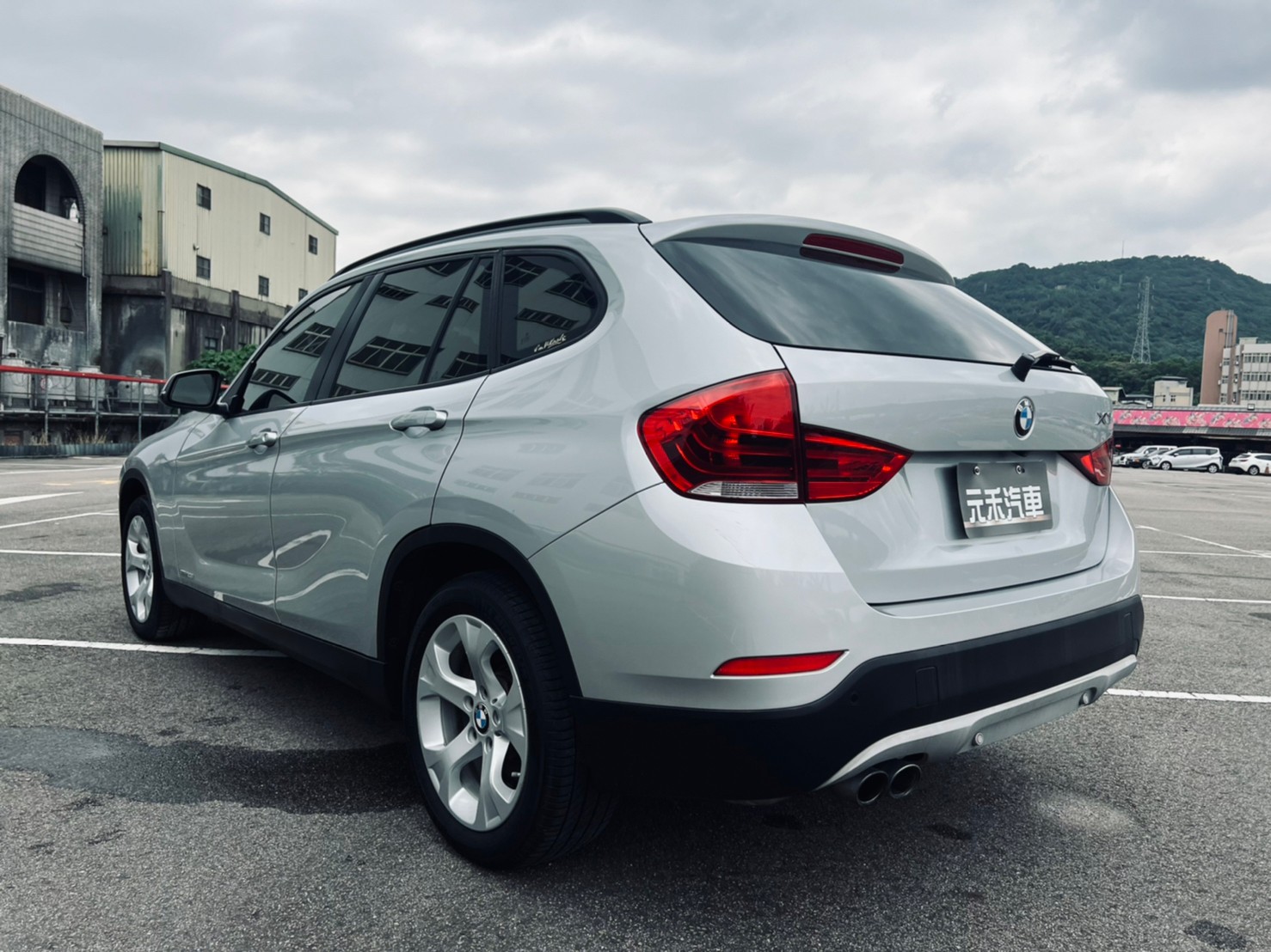 🔥 2014 E84 寶馬 BMW X1 (NEW) sDrive28i 2.0 全景天窗 HK音響 🔥 (129) 【阿龍中古車 0968-691-205】  第4張相片