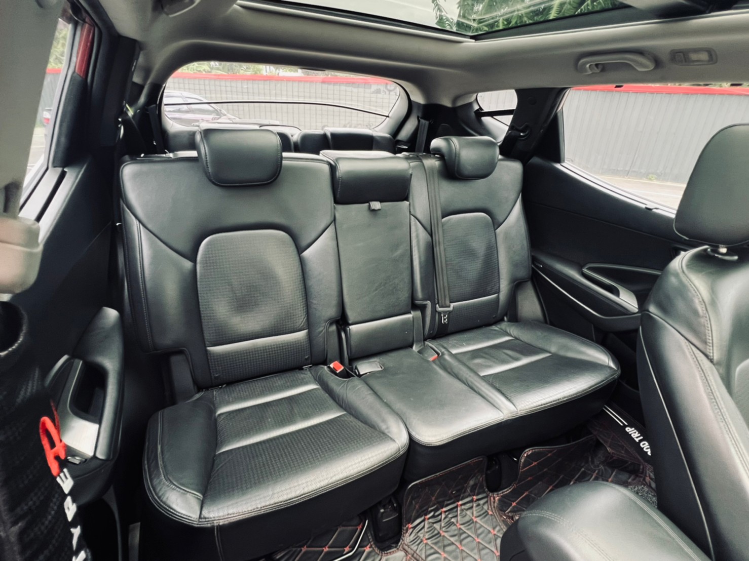 🔥 2014 Hyundai 現代 SantaFe 山土匪 柴油七人座 自動停車 🔥 (005) 【阿龍中古車 0968-691-205】  第7張相片