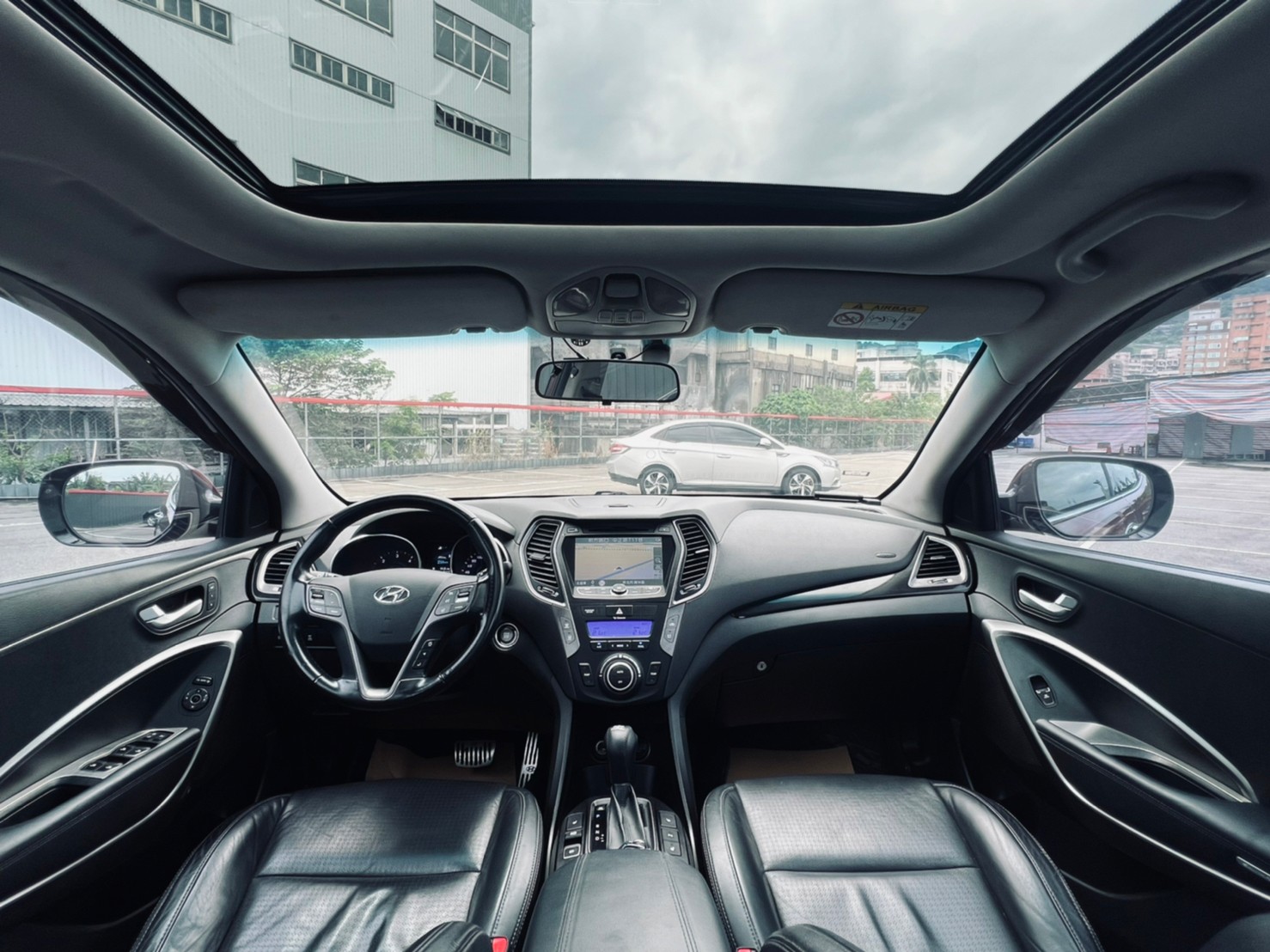 🔥 2014 Hyundai 現代 SantaFe 山土匪 柴油七人座 自動停車 🔥 (005) 【阿龍中古車 0968-691-205】  第9張相片
