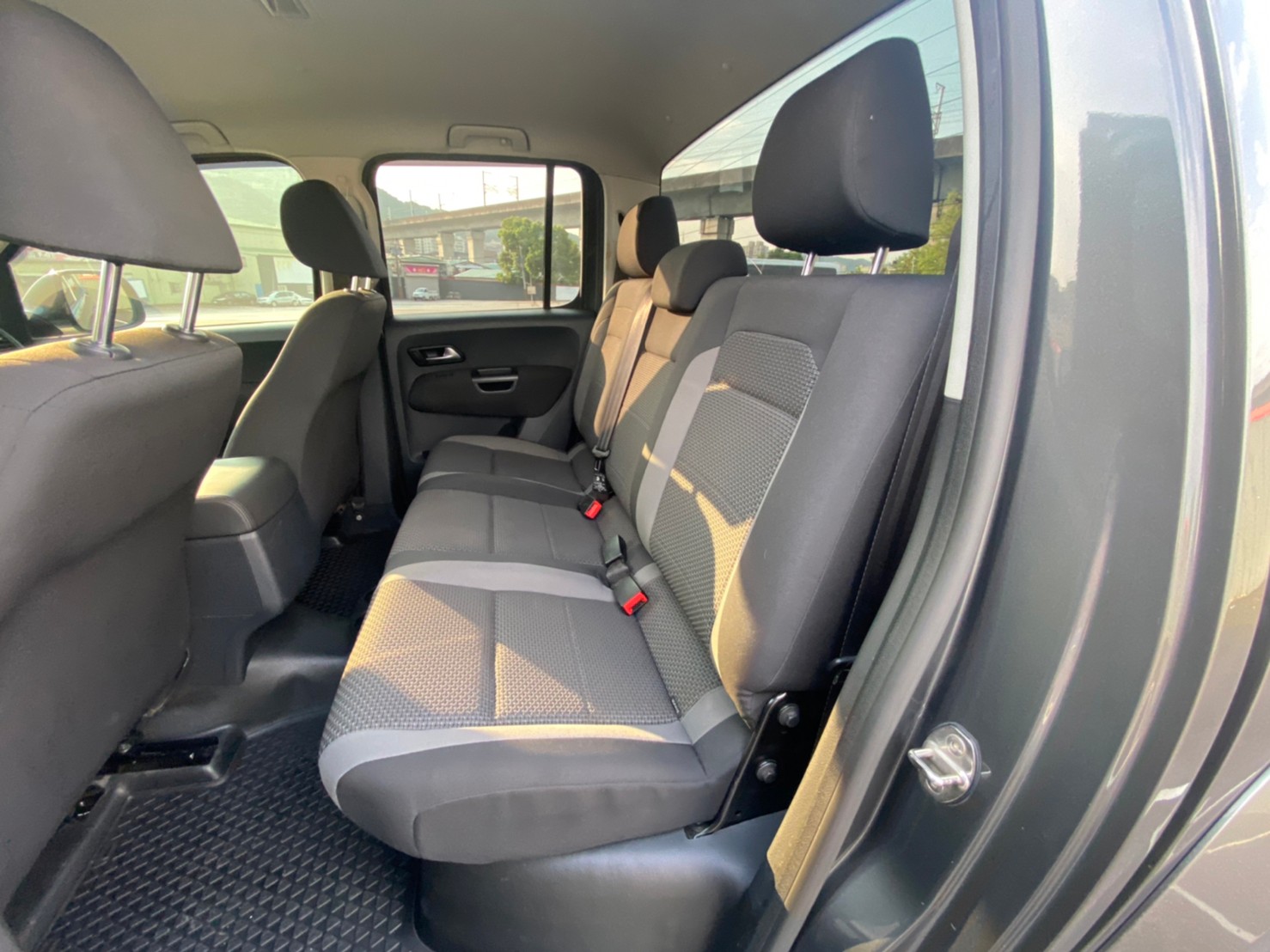 🔥 2019式 福斯 皮卡 VW Volkswagen Amarok V6 3.0 TDI  Comfortline 柴油四驅 皮卡 升級安卓機 🔥 (185) 【阿龍中古車 0968-691-205】  第2張相片