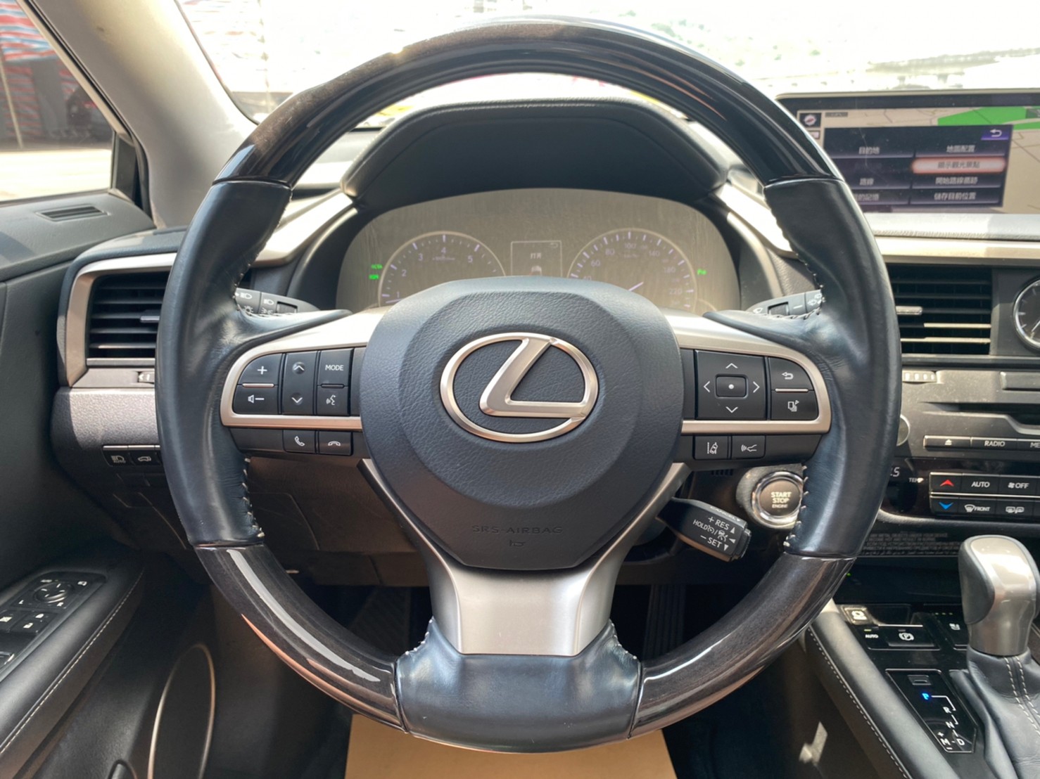 🔥2016 Lexus RX RX350 3.5 四驅 旗艦版 跑少 大滿配 環景 跟車 無線充電 輕鬆入手 🔥【阿龍中古車 0968-691-205】  第5張相片