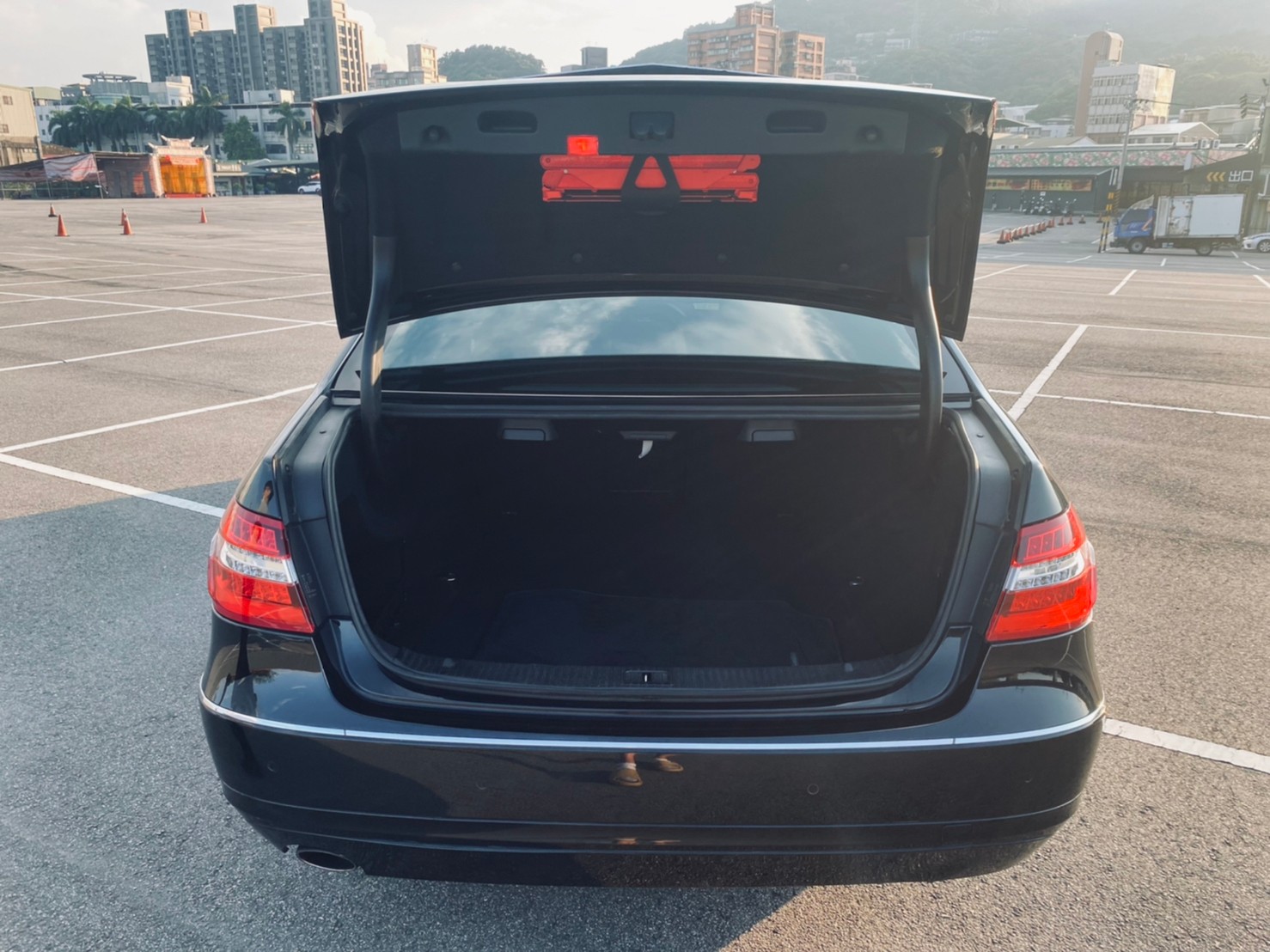 🔥 2010 W212 Benz E-Class Sedan E250 CGI Avantgarde 1.8 現僅56萬 輕鬆入手 🔥 (206) 【阿龍中古車 0968-691-205】  第2張相片