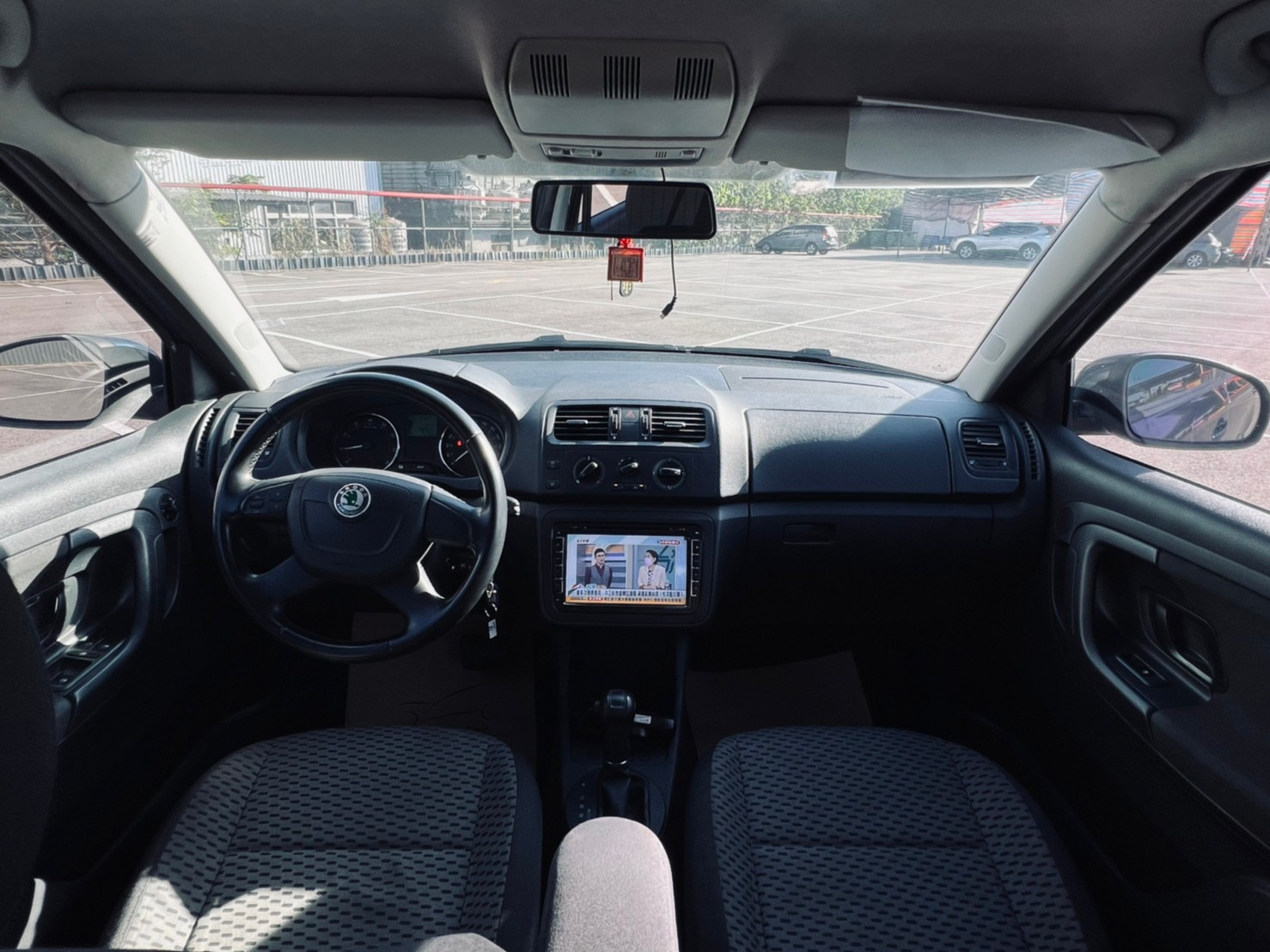 🔥 2013式 Skoda 斯柯達 Fabia 1.2 小排氣量 節能小掀背 🔥 (130) 【阿龍中古車 0968-691-205】  第3張相片