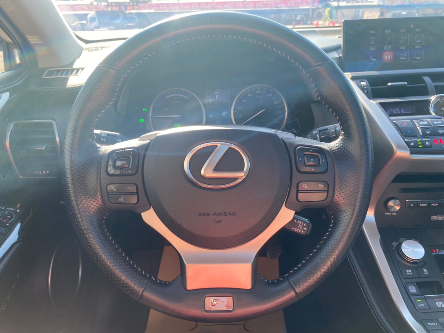 🔥 2014 Lexus 凌志 NX NX300h 全景天窗旗艦版 環景 電尾門 升級F版方向盤 🔥 (213) 【阿龍中古車 0968-691-205】  第6張相片