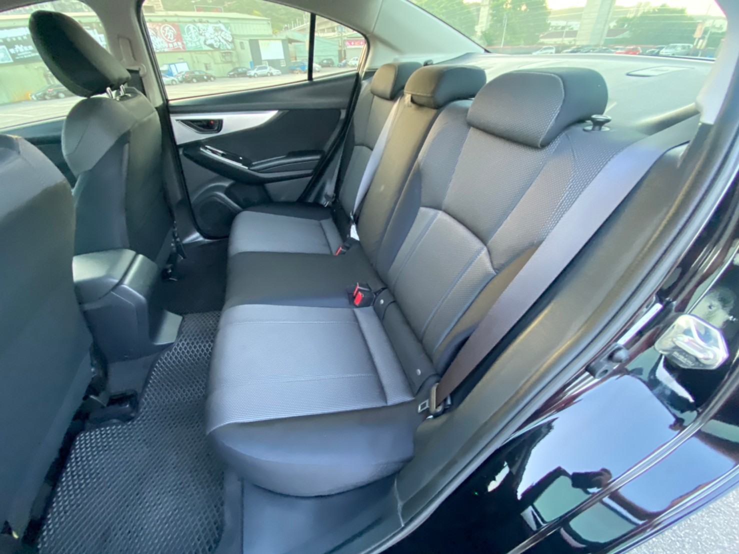 🔥 2017 速霸陸 硬皮鯊 Subaru Impreza 4D 1.6i C型頭燈 CarPlay 升級抬頭顯示器 高CP值 四驅房車 🔥 (197) 【阿龍中古車 0968-691-205】  第9張相片