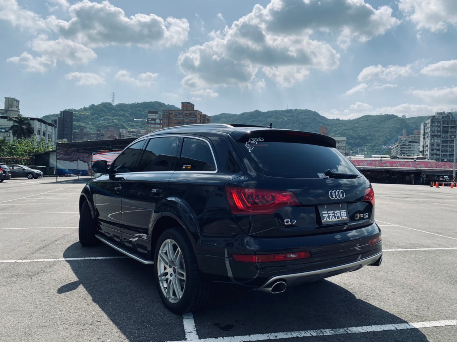 🔥 2014 AUDI 奧迪 Q7 35TDI quattro High 七人座 全景天窗 BOSE環繞音響 升級20吋鋁圈 🔥 (215) 【阿龍中古車 0968-691-205】  第9張相片