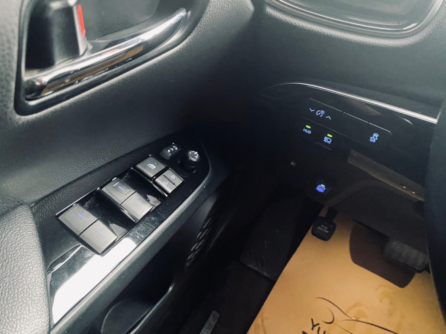 🔥 2019 TOYOTA 豐田 普利斯 Prius Hybrid ACC跟車 無線充電座 🔥 (154) 【阿龍中古車 0968-691-205】  第9張相片