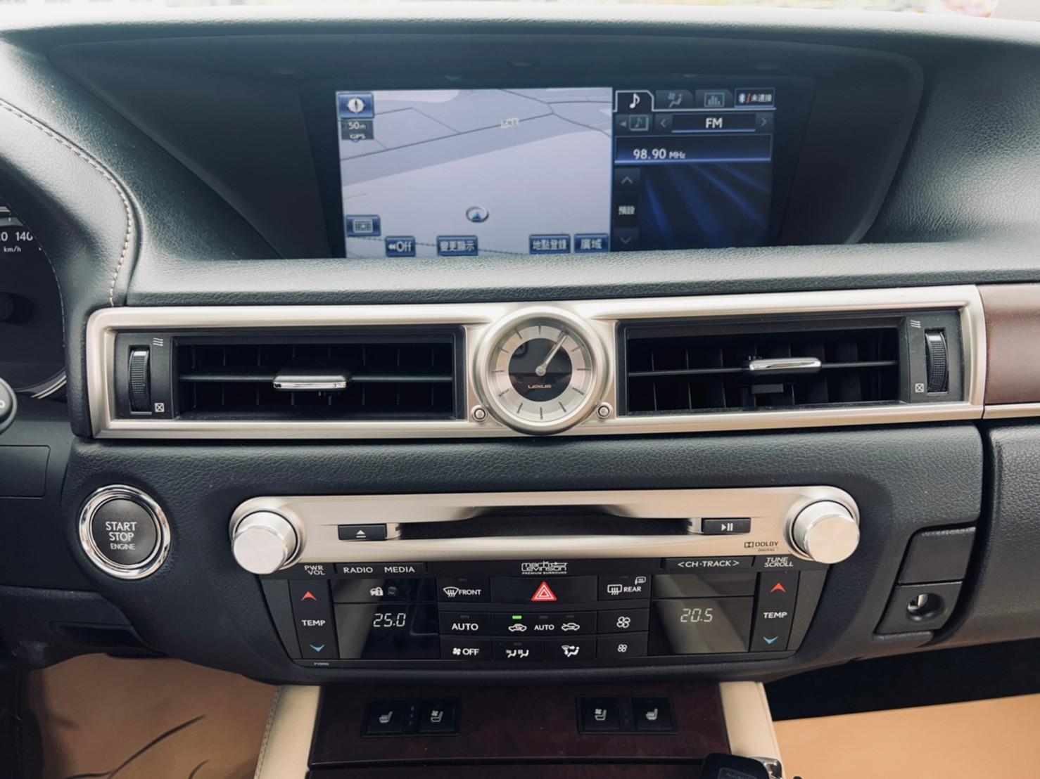 🔥 2012式 Lexus GS GS350 頂級版 米內 大滿配 HUD抬頭顯示器 雙電動冷熱椅 經典紡錘型水箱造型 實跑13萬 🔥 (079) 【阿龍中古車 0968-691-205】  第4張相片