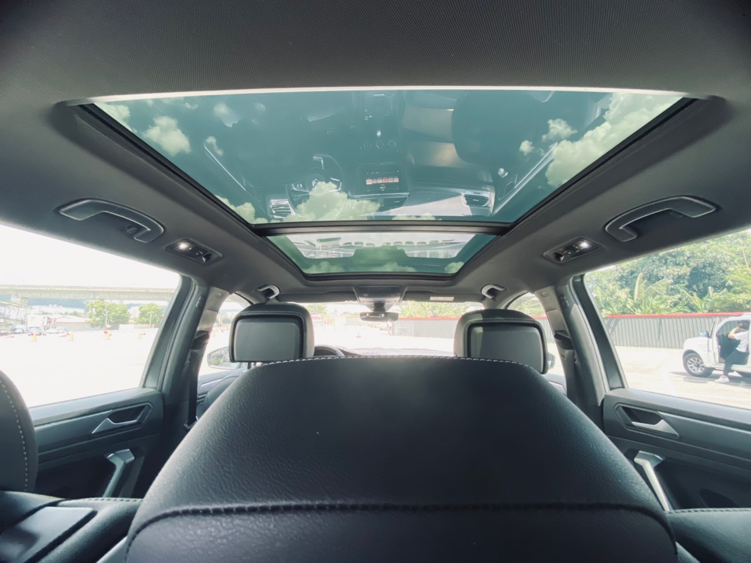 🔥 2019 VW 福斯 Tiguan Allspace 380TSI Performance R版 四驅 七人座 ACC跟車 🔥 (008) 【阿龍中古車 0968-691-205】  第2張相片