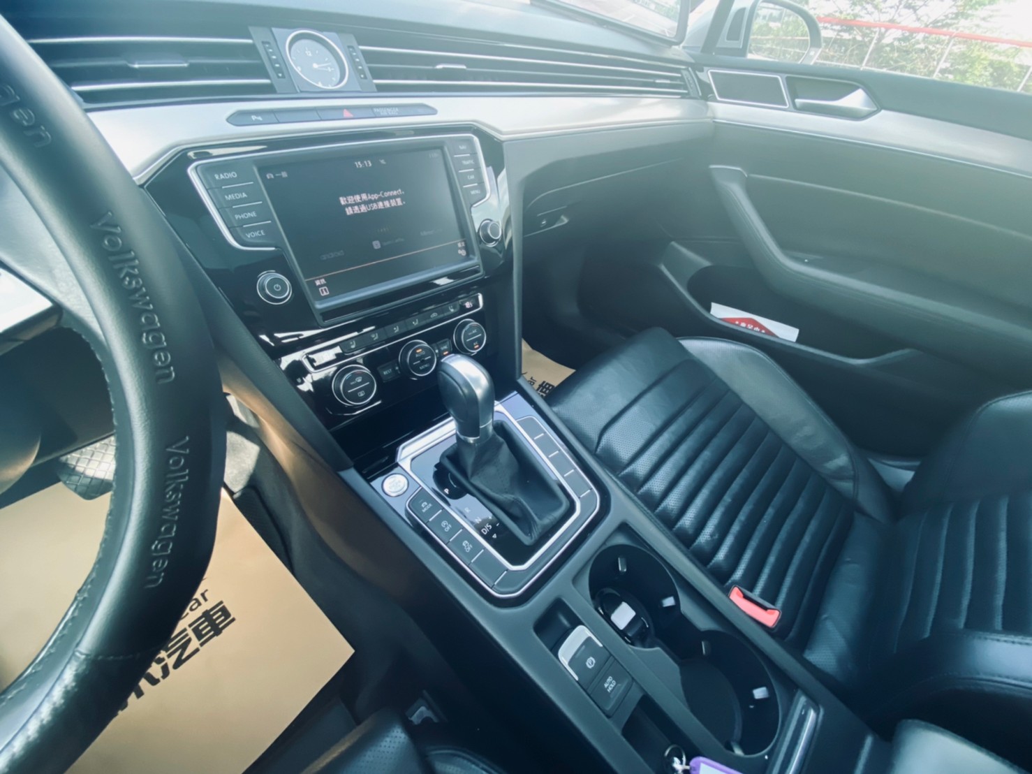🔥2017式 VW 福斯 Passat Sedan 400TDI HL 2.0d ACC跟車 CarPlay HUD抬頭顯示器  實跑九萬 🔥 (147) 【阿龍中古車 0968-691-205】  第6張相片