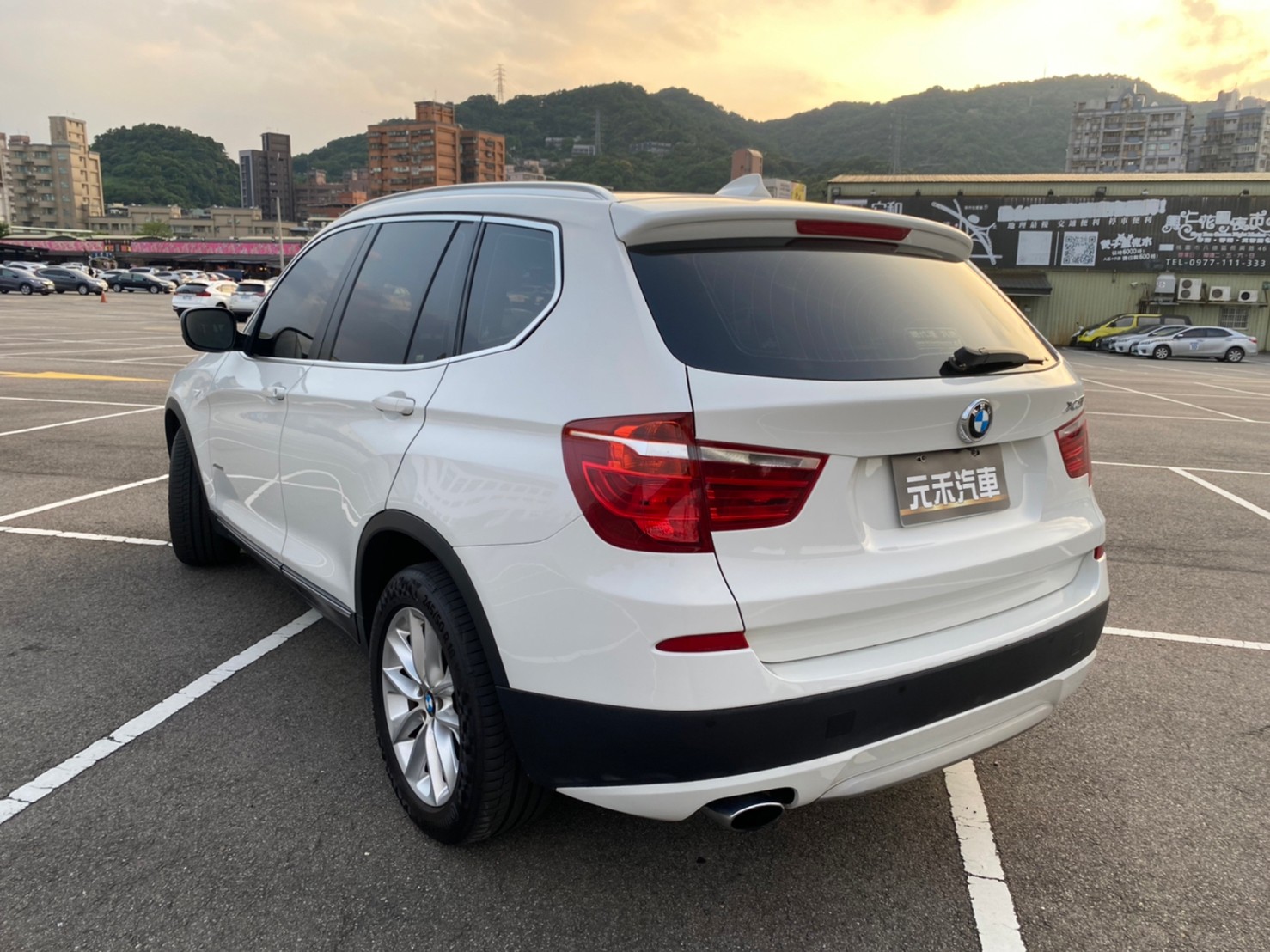 🔥 2013 寶馬 總代理 BMW X3 xDrive20i 2.0 四驅 全景天窗 電尾門 僅跑9萬 🔥 (089) 【阿龍中古車 0968-691-205】  第7張相片