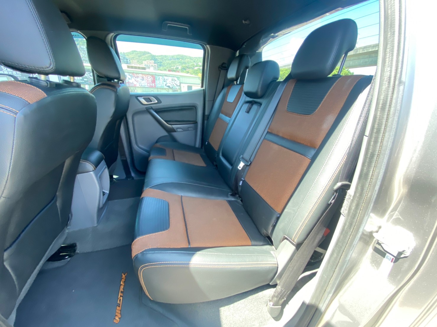 🔥 2017式 Ford 福特 Ranger  3,2 Wildtrak 皮卡 跑少 超帥猛禽水箱 🔥 (216) 【阿龍中古車 0968-691-205】  第9張相片