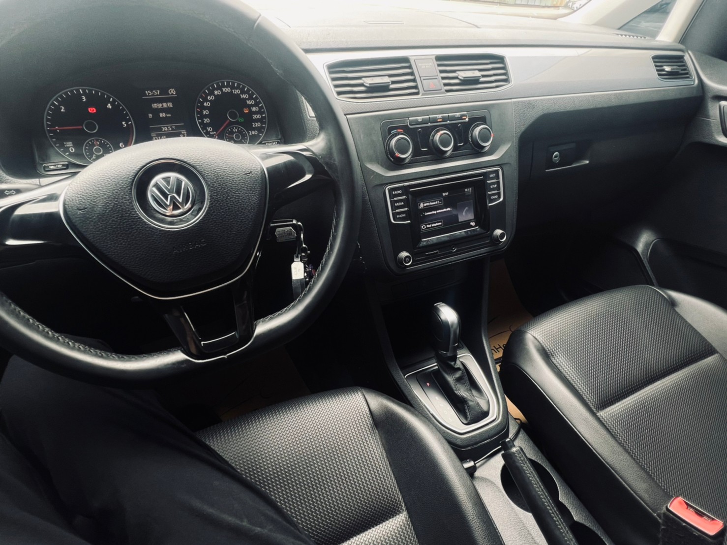 🔥 2018式 VW Caddy Maxi 七人座 廂型休旅 現免60萬 🔥【阿龍中古車 0968-691-205】  第2張相片