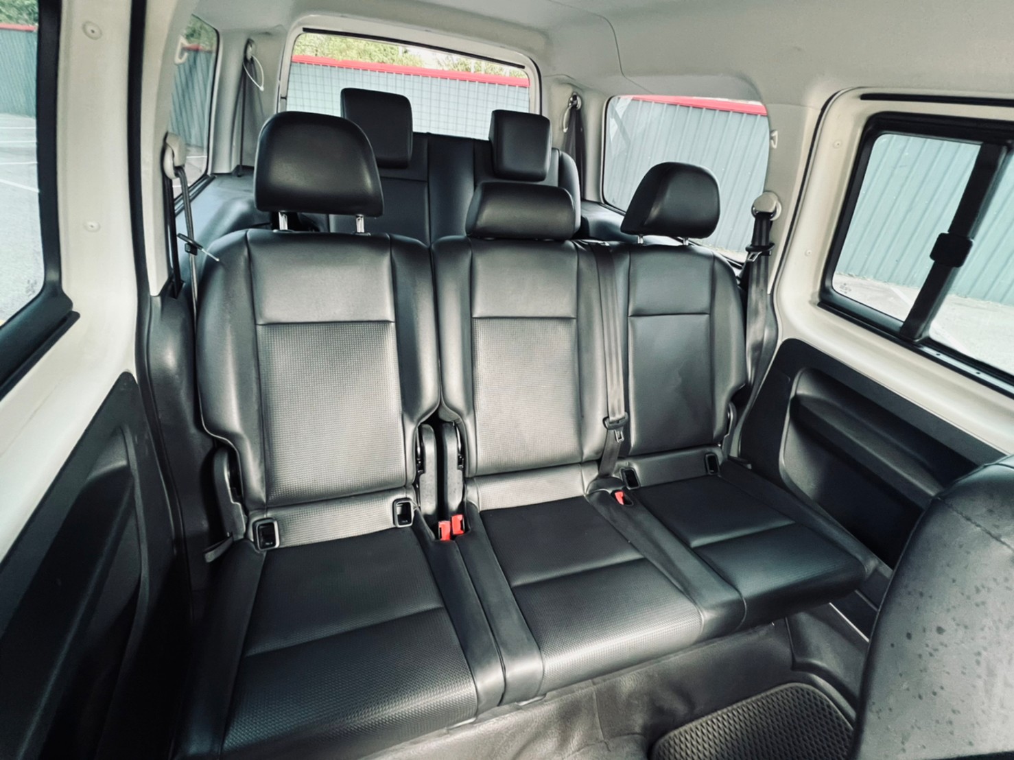 🔥 2018式 VW Caddy Maxi 七人座 廂型休旅 現免60萬 🔥【阿龍中古車 0968-691-205】  第7張相片