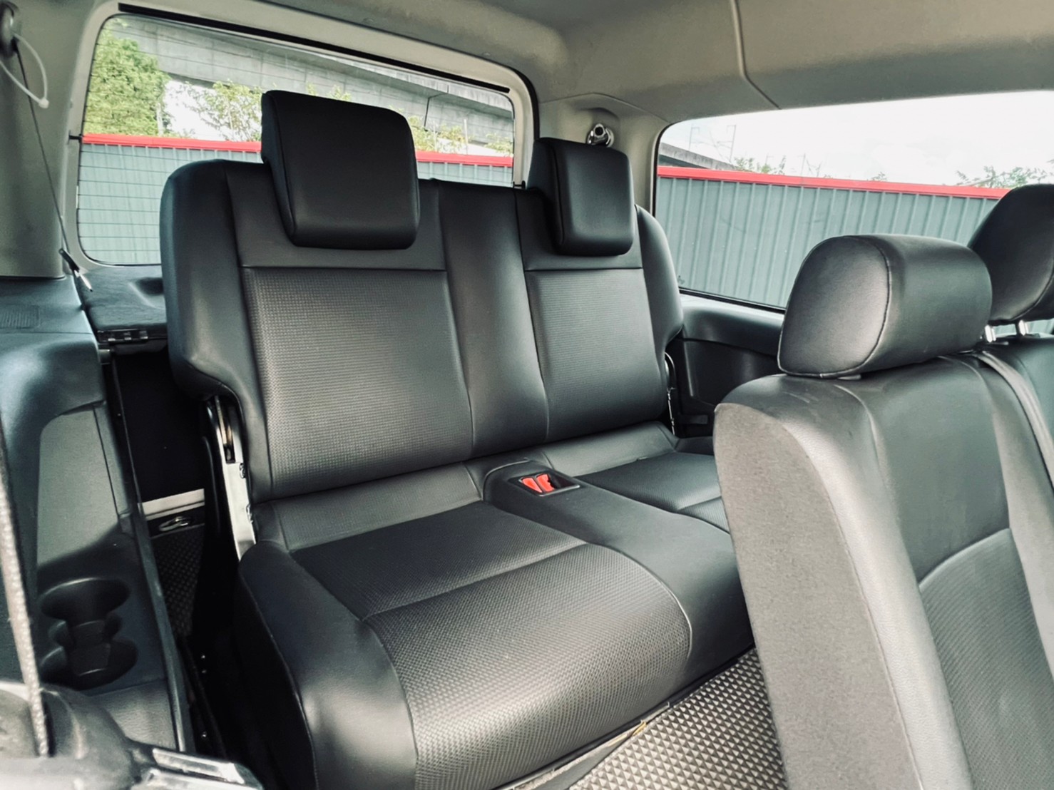 🔥 2018式 VW Caddy Maxi 七人座 廂型休旅 現免60萬 🔥【阿龍中古車 0968-691-205】  第8張相片