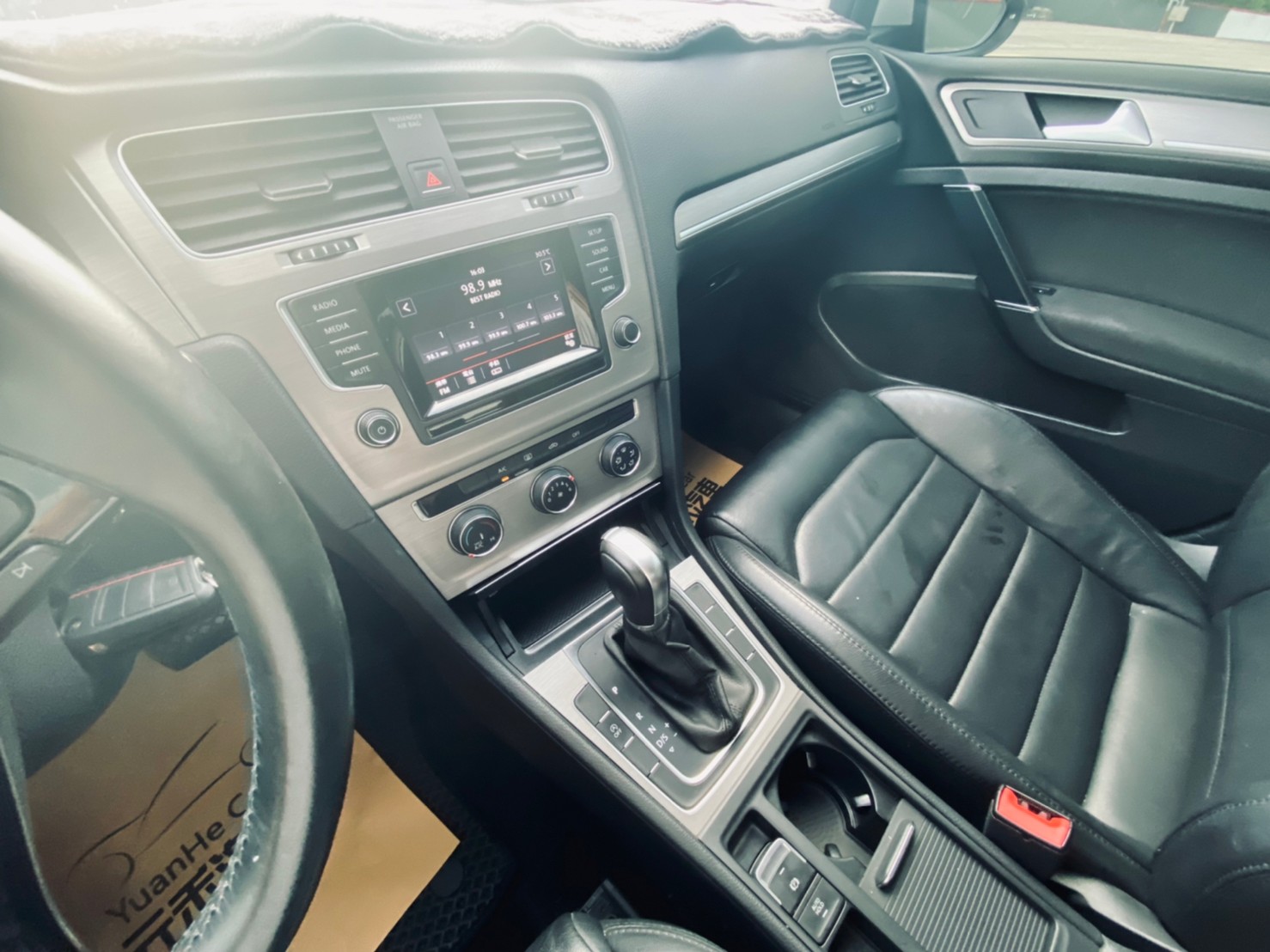 🔥 2015 VW Golf CL 省油省稅1.2 小鋼砲 僅跑8萬🔥【阿龍中古車 0968-691-205】  第5張相片