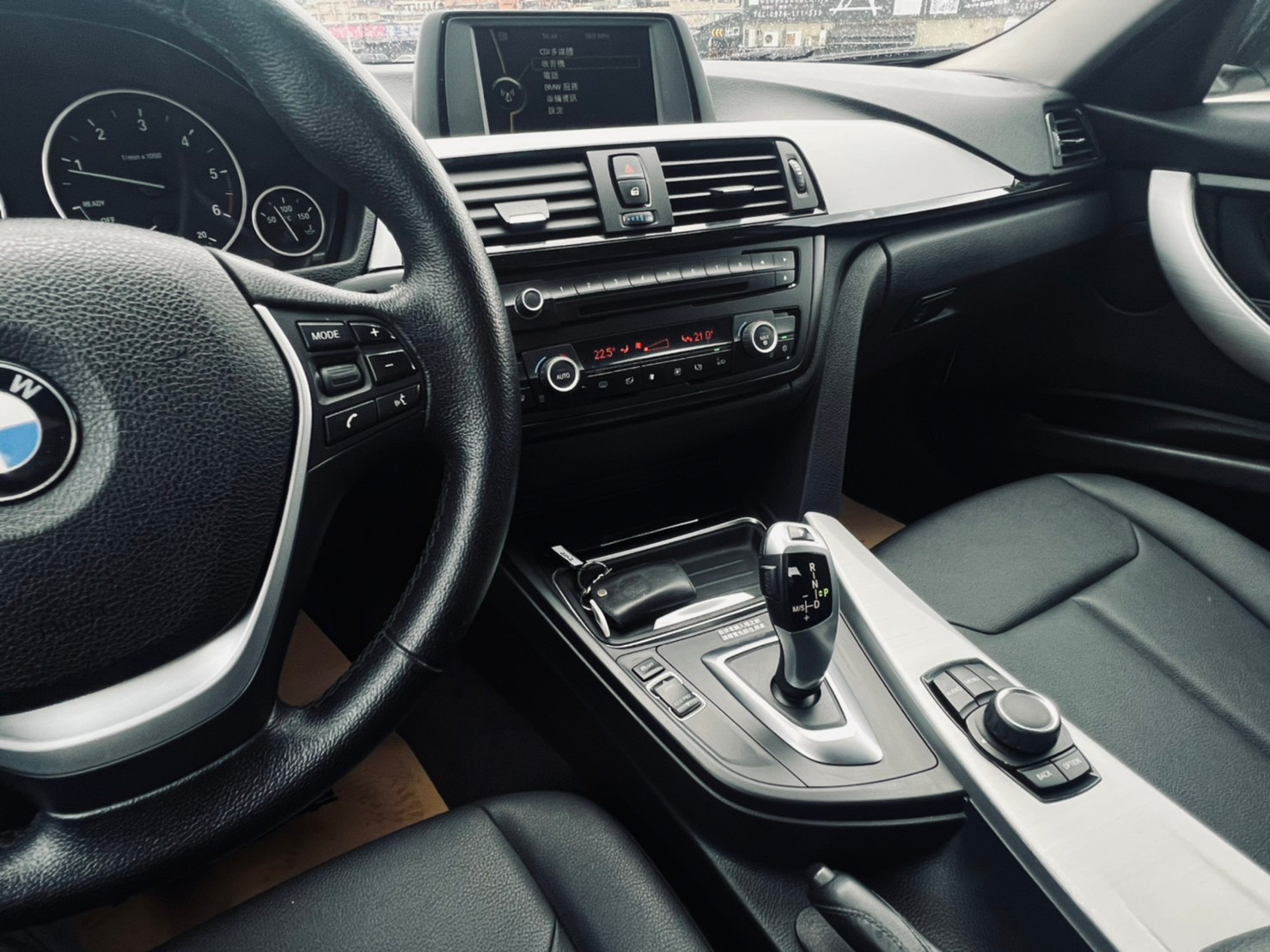 🔥 2012 F30 BMW 總代理 318d 50萬有找 骨折價出售🔥【阿龍中古車 0968-691-205】  第3張相片