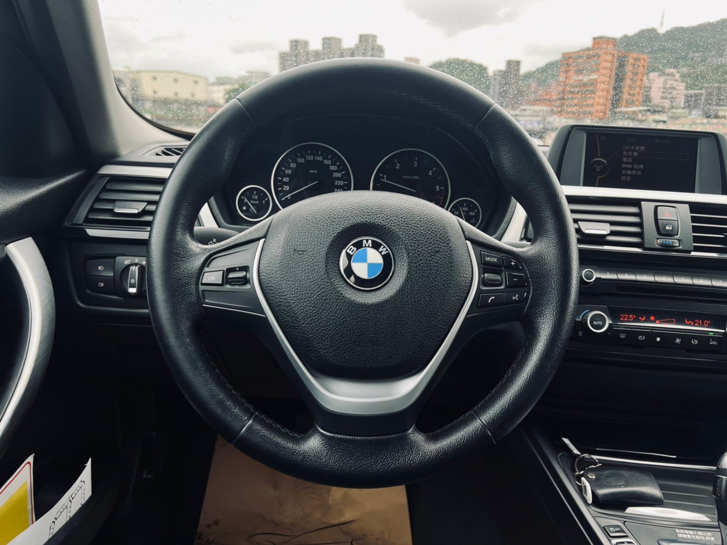 🔥 2012 F30 BMW 總代理 318d 50萬有找 骨折價出售🔥【阿龍中古車 0968-691-205】  第9張相片