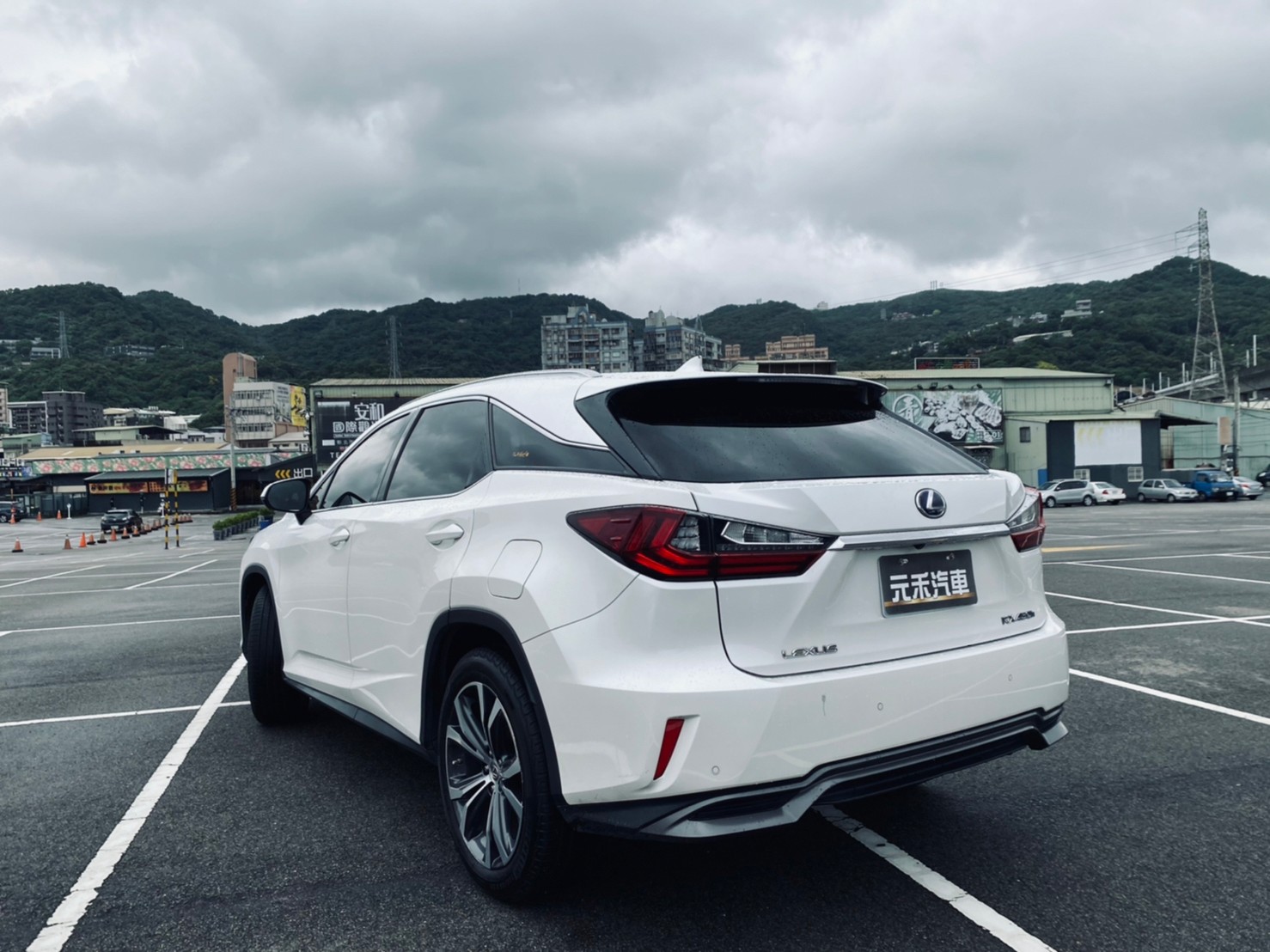 🔥 2016  Lexus RX RX450h 四驅旗艦版 跟車/環景/雙前電動通風椅/無線充電/盲點偵測 🔥【阿龍中古車 0968-691-205】  第6張相片