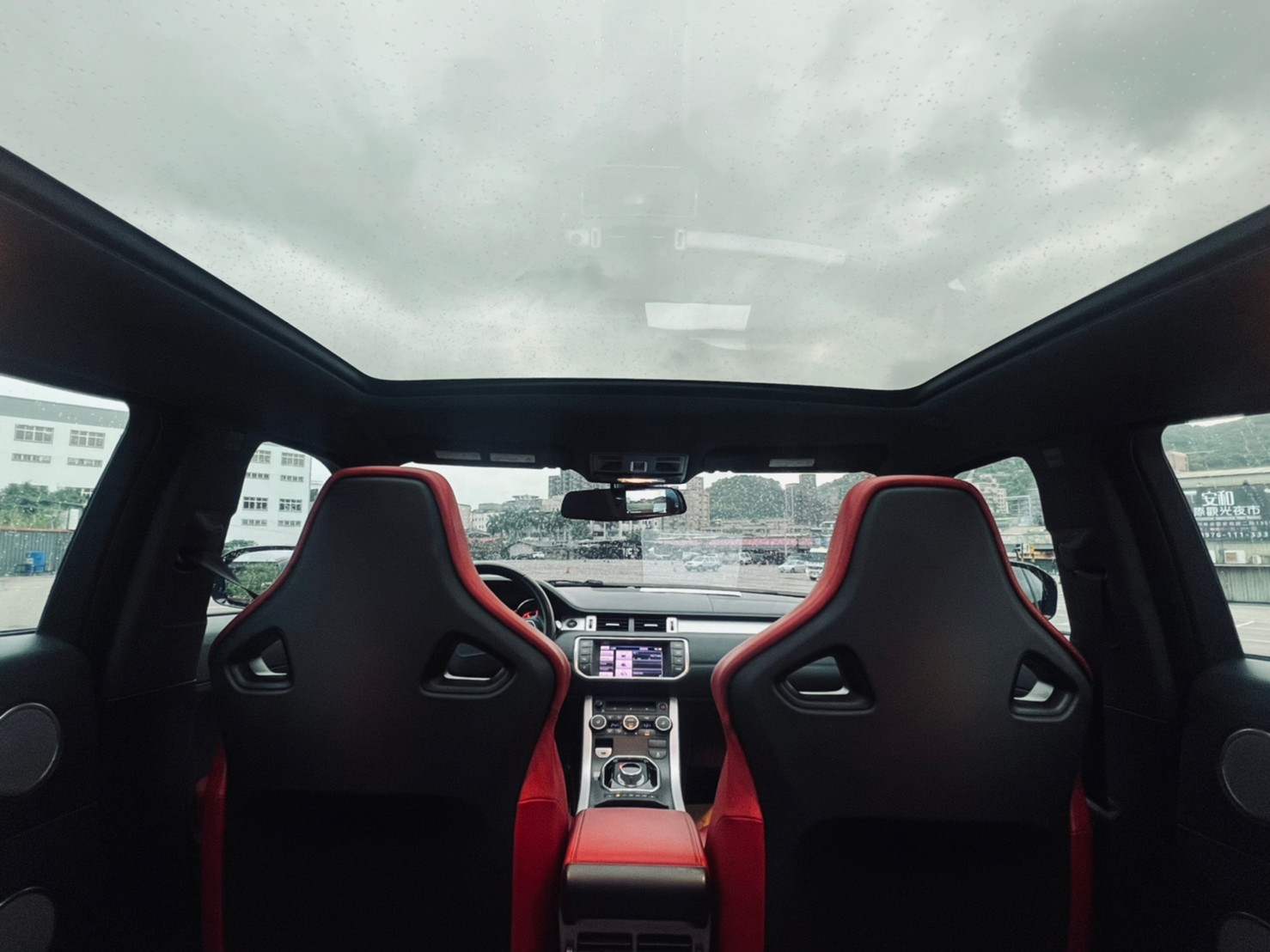🔥 2013式 荒原路華 Land Rover Range Rover 伊弗 Evoque 5D Dynamic+ 糖果紅 紅內 全景天窗 電尾門 Meridian環繞音響 🔥【阿龍中古車 0968-691-205】  第6張相片