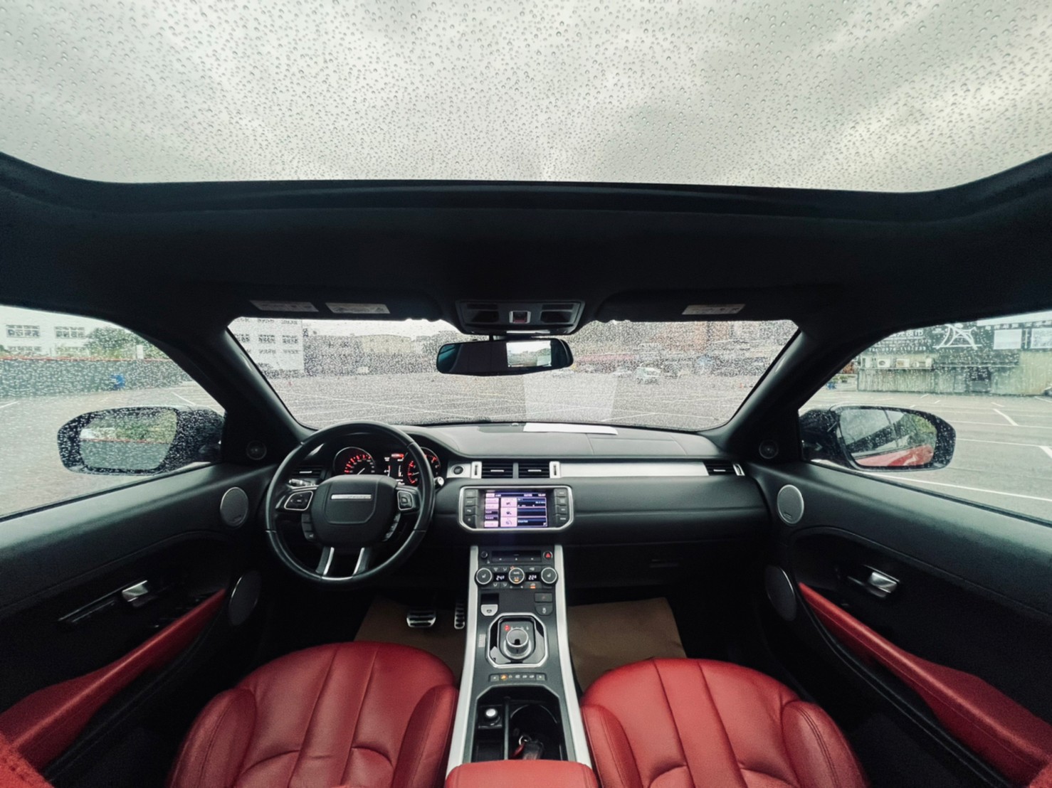 🔥 2013式 荒原路華 Land Rover Range Rover 伊弗 Evoque 5D Dynamic+ 糖果紅 紅內 全景天窗 電尾門 Meridian環繞音響 🔥【阿龍中古車 0968-691-205】  第7張相片