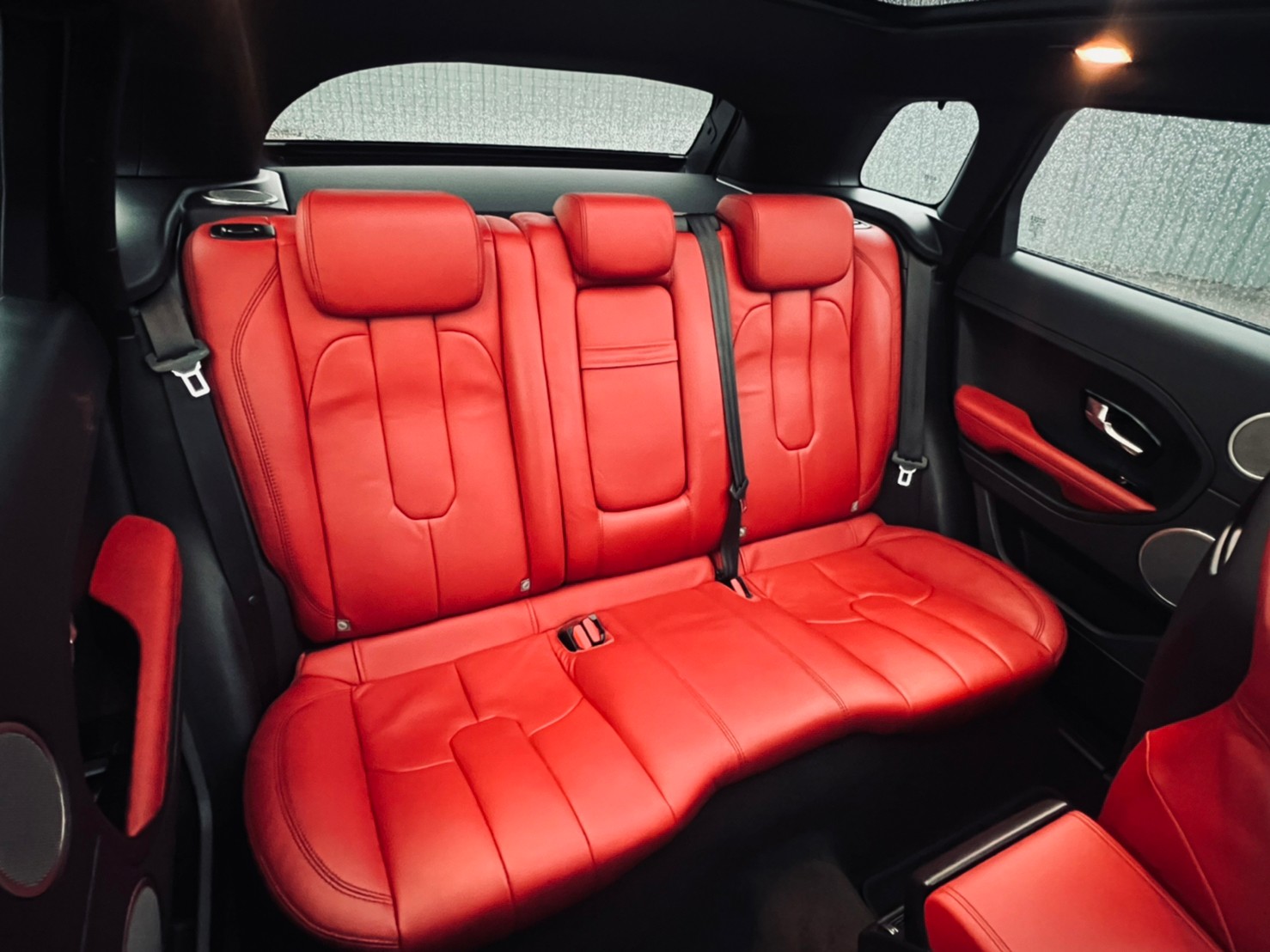 🔥 2013式 荒原路華 Land Rover Range Rover 伊弗 Evoque 5D Dynamic+ 糖果紅 紅內 全景天窗 電尾門 Meridian環繞音響 🔥【阿龍中古車 0968-691-205】  第8張相片