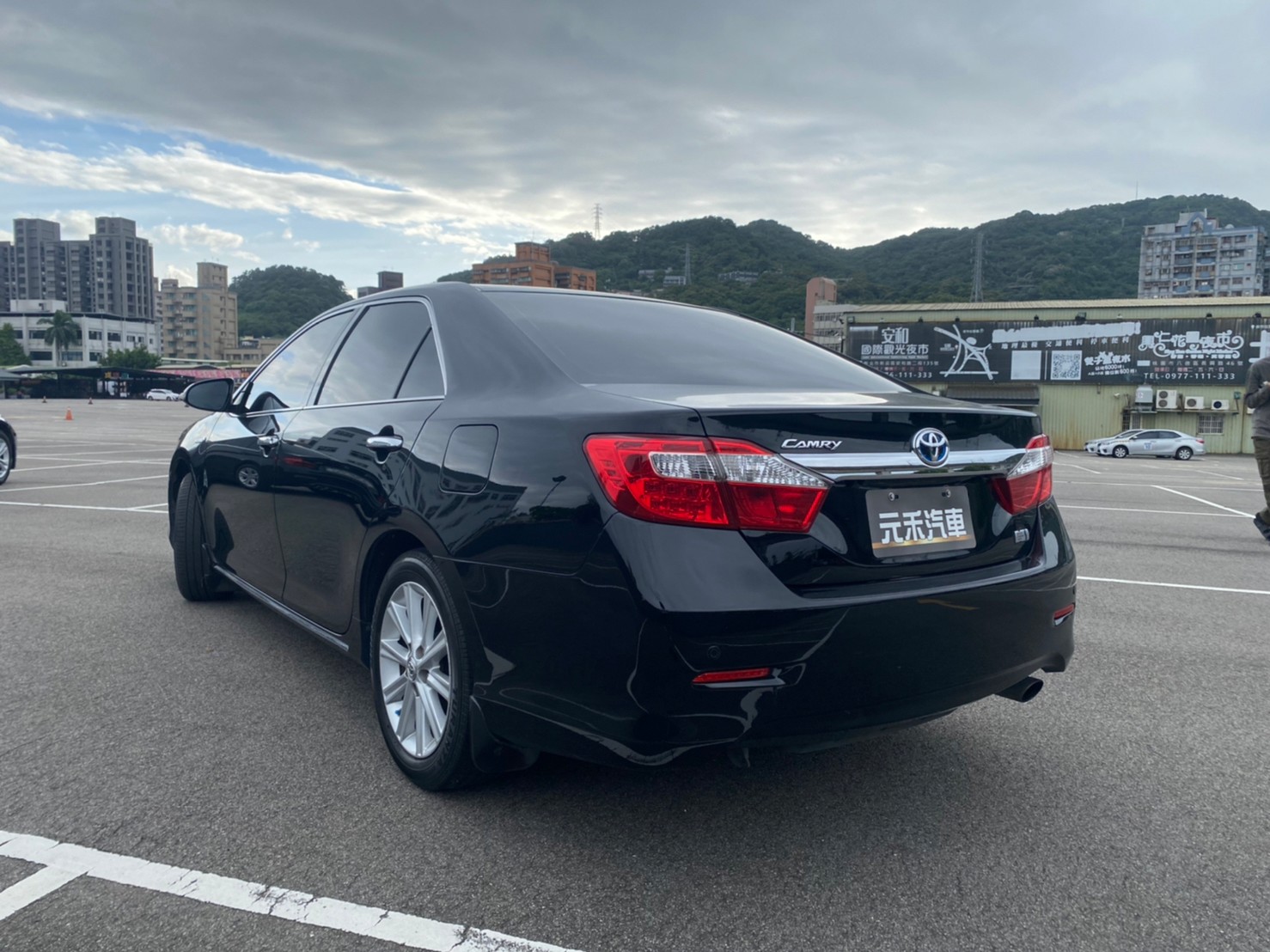 🔥 2012  Toyota 冠美麗 Camry Hybrid-Q 雙電動椅/HUD抬頭顯示器 🔥173【阿龍中古車 0968-691-205】  第2張相片