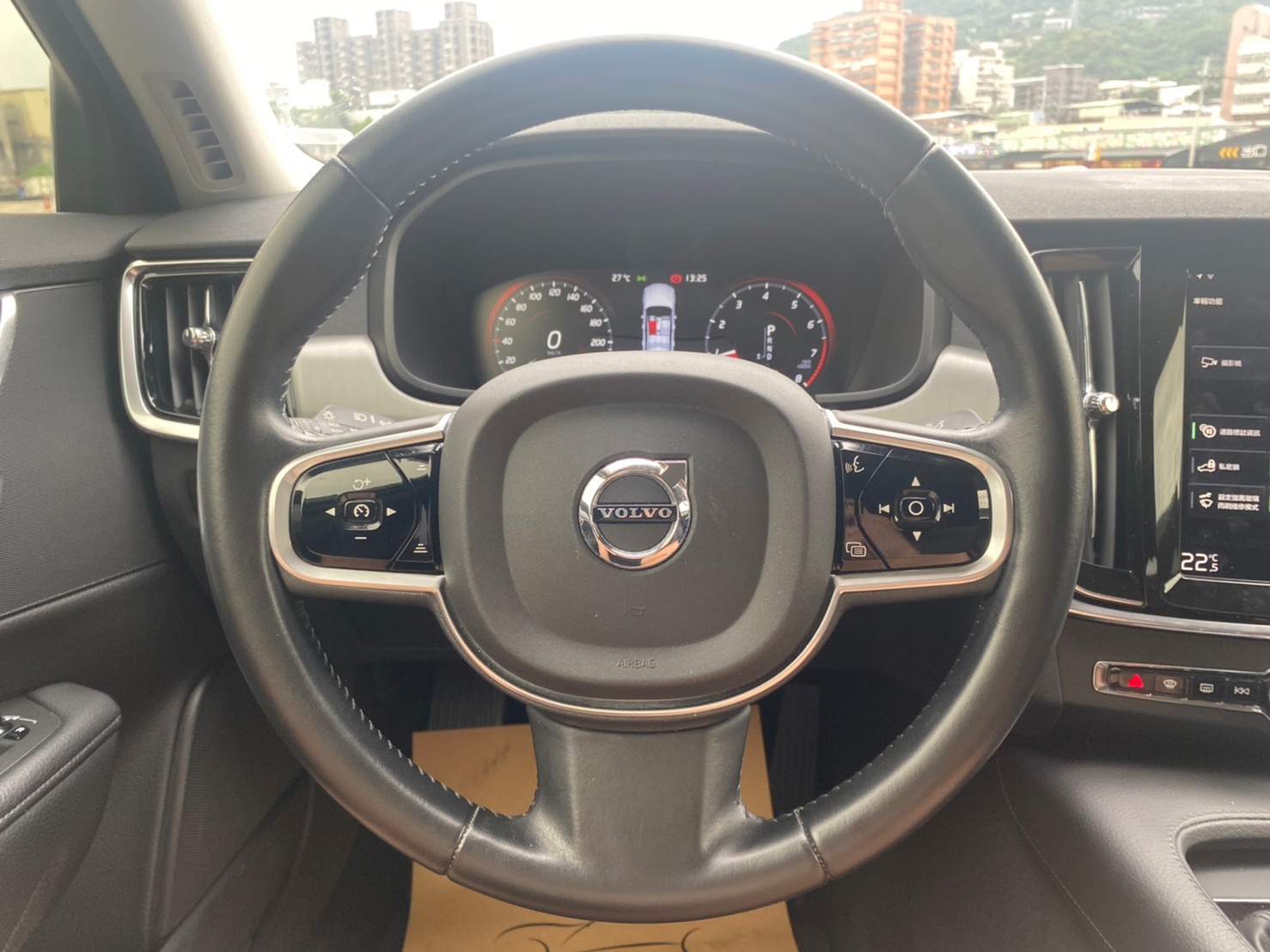 🔥 2017 Volvo S90 T5 Momentum 跟車/電尾門/實跑4萬 🔥177【阿龍中古車 0968-691-205】  第6張相片