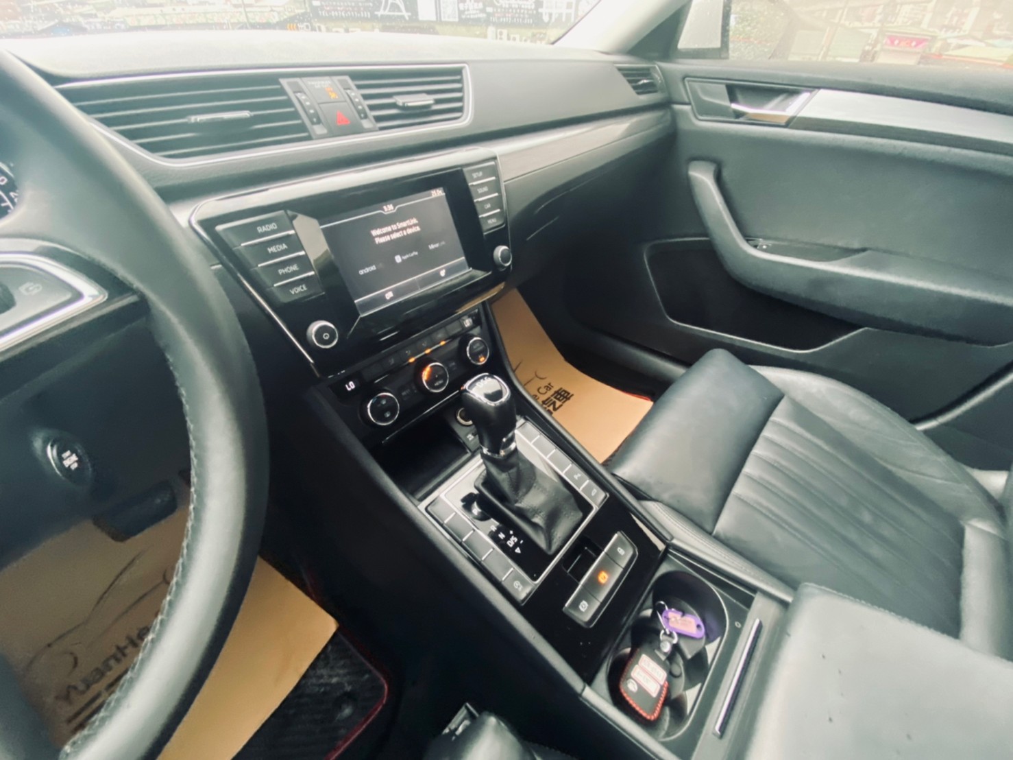 🔥 2016 SKODA 斯柯達 Superb Combi 旅行款 /CarPlay/電尾門 🔥221【阿龍中古車 0968-691-205】  第5張相片