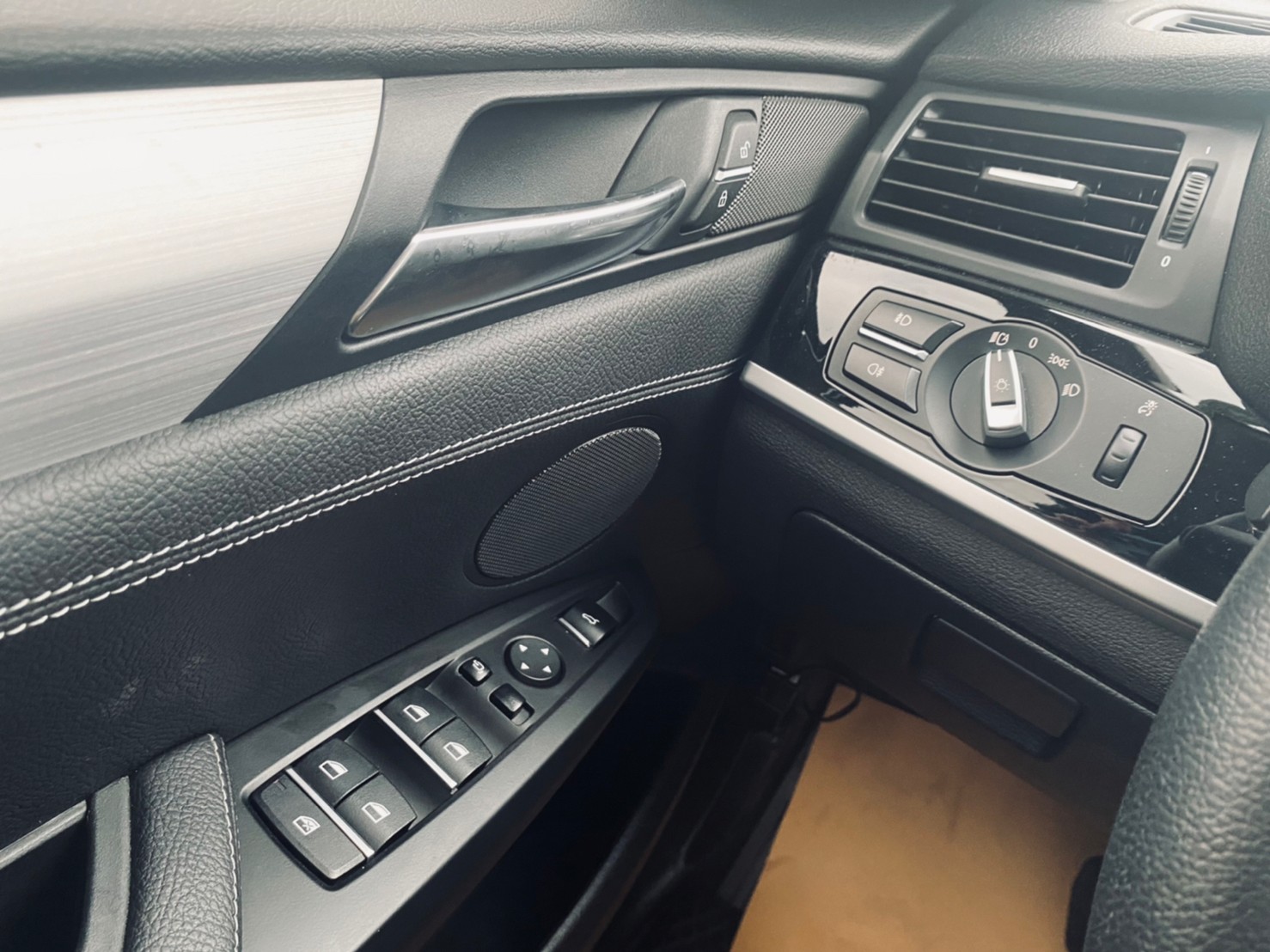 🔥2017 F25 BMW X3 xDrive20i 智能領航版 四驅/環景/5AS/僅跑4萬🔥79【阿龍中古車 0968-691-205】  第4張相片