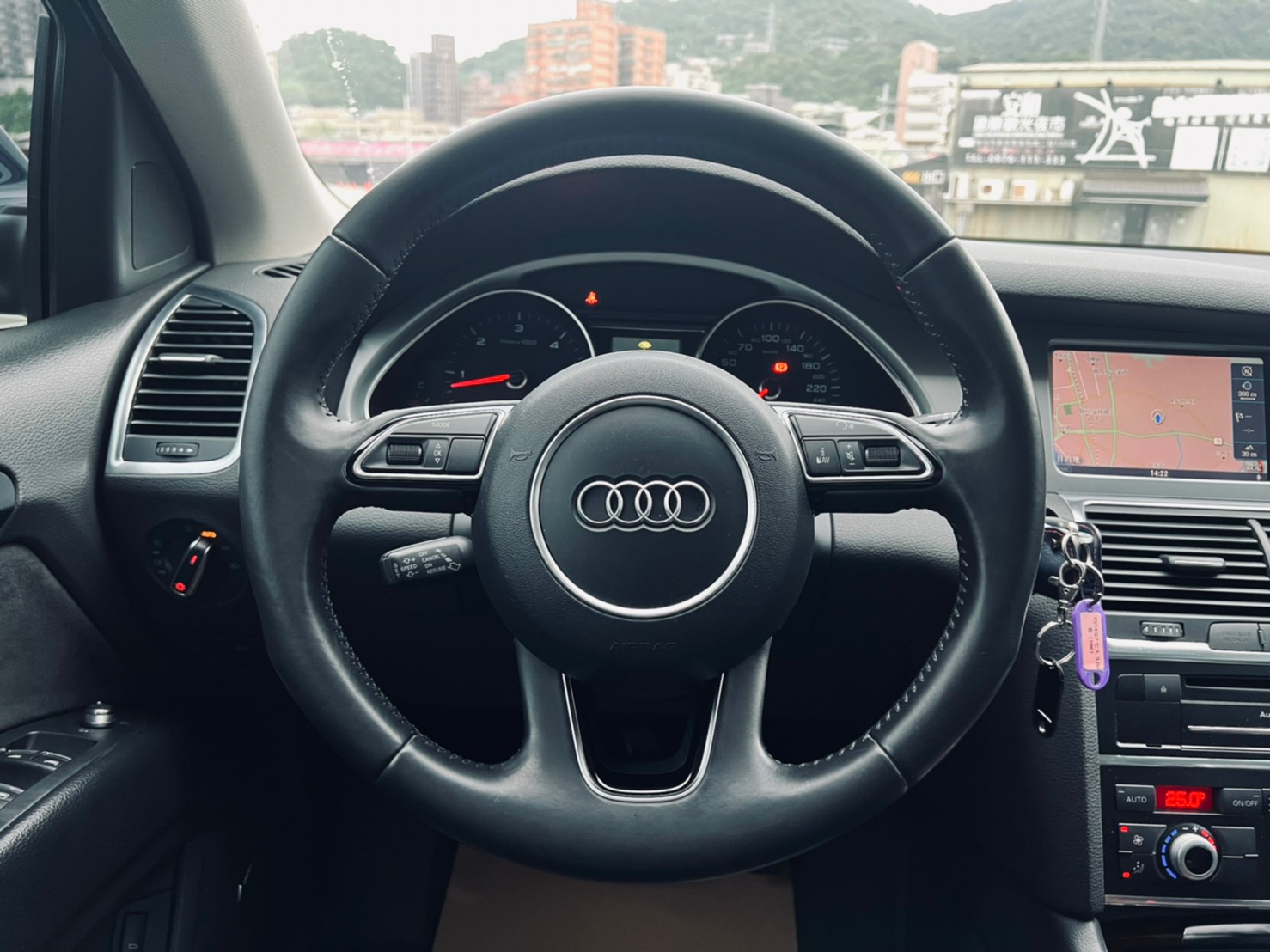 🔥 2014式 AUDI Q7 七人座 柴油 四驅/全景天窗/BOSE環繞音響 🔥106【阿龍中古車 0968-691-205】  第5張相片