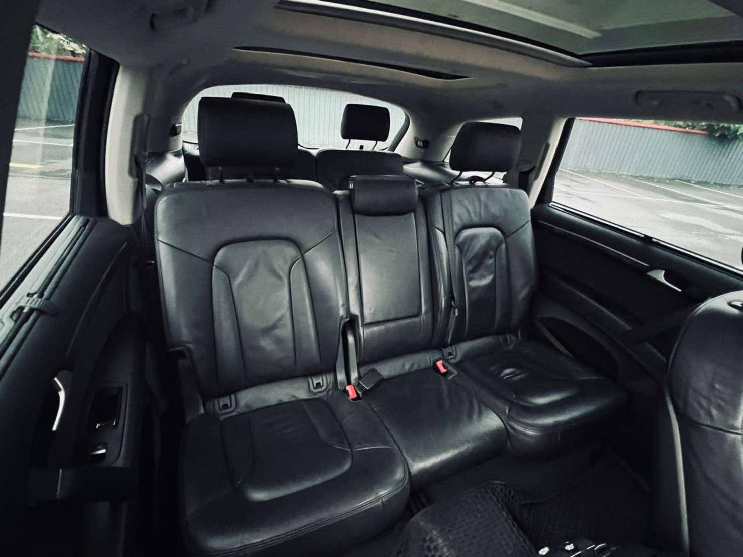 🔥 2014式 AUDI Q7 七人座 柴油 四驅/全景天窗/BOSE環繞音響 🔥106【阿龍中古車 0968-691-205】  第7張相片