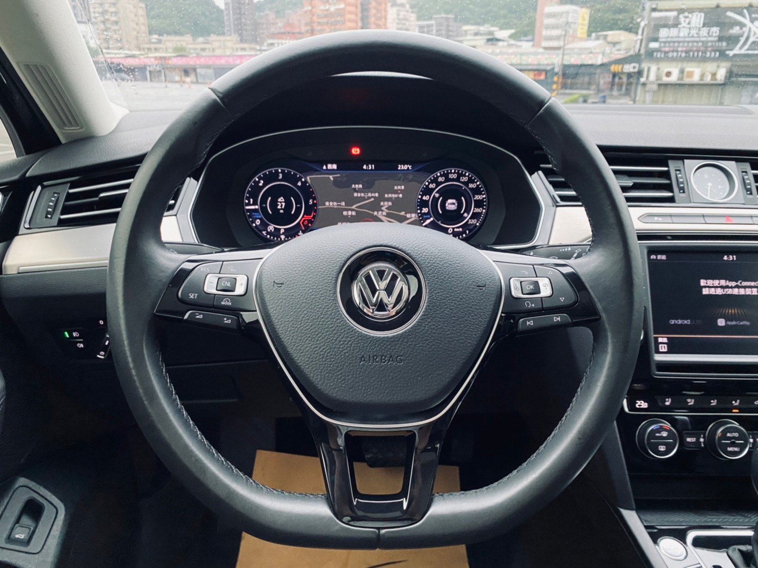 🔥2017 VW 帕薩特 Passat Variant  400TDI HL 柴油旅行款/雙前冷熱椅/CarPlay/數位儀表/無線充電座/實跑8萬🔥96【阿龍中古車 0968-691-205】  第7張相片