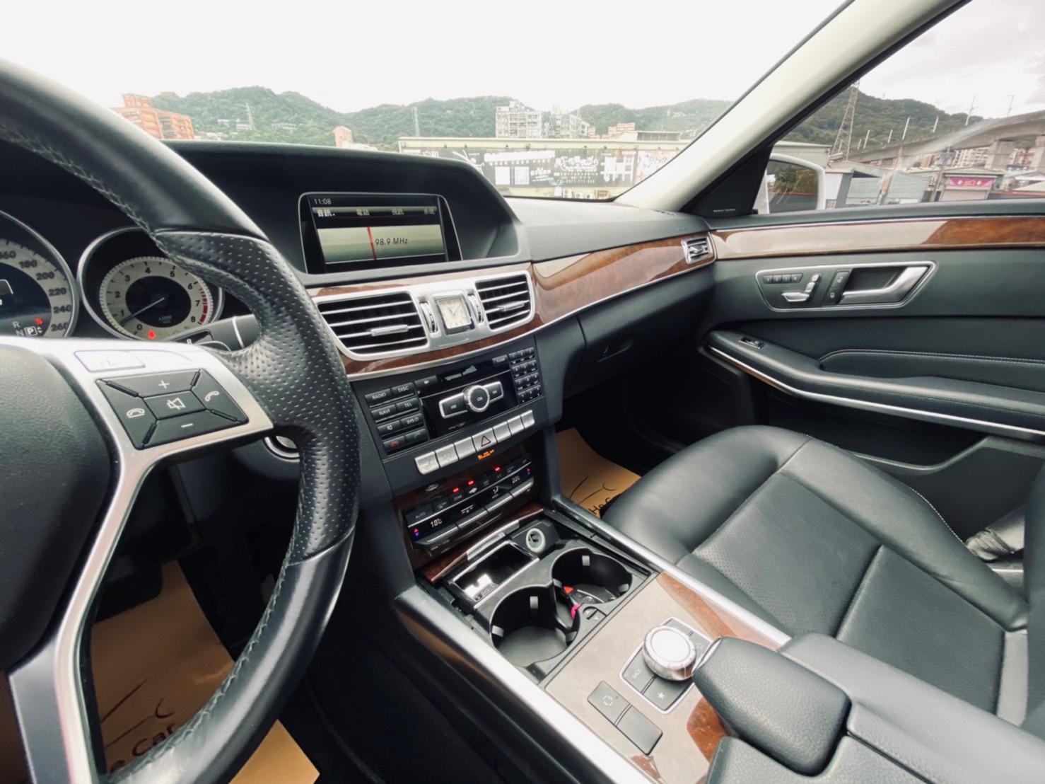 🔥 2014式 小改款 BENZ E350 AMG 全景天窗/雙電熱椅/實跑10萬🔥5【阿龍中古車 0968-691-205】  第6張相片