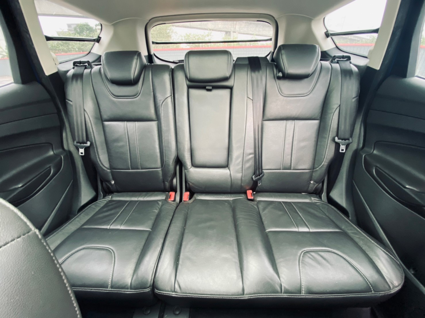🔥2014 FORD Kuga 時尚經典型 /全景天窗/電尾門🔥161【阿龍中古車 0968-691-205】  第4張相片
