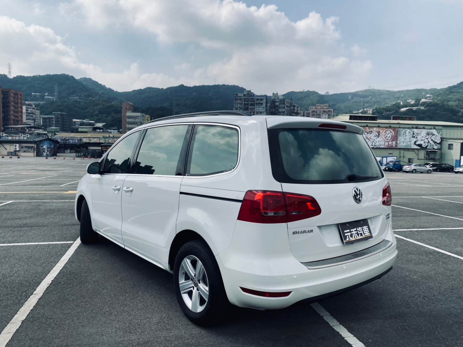 🔥 2015式 VW 雪狼 Sharan TDI BMT Comfortine 七人座 🔥120【阿龍中古車 0968-691-205】  第7張相片