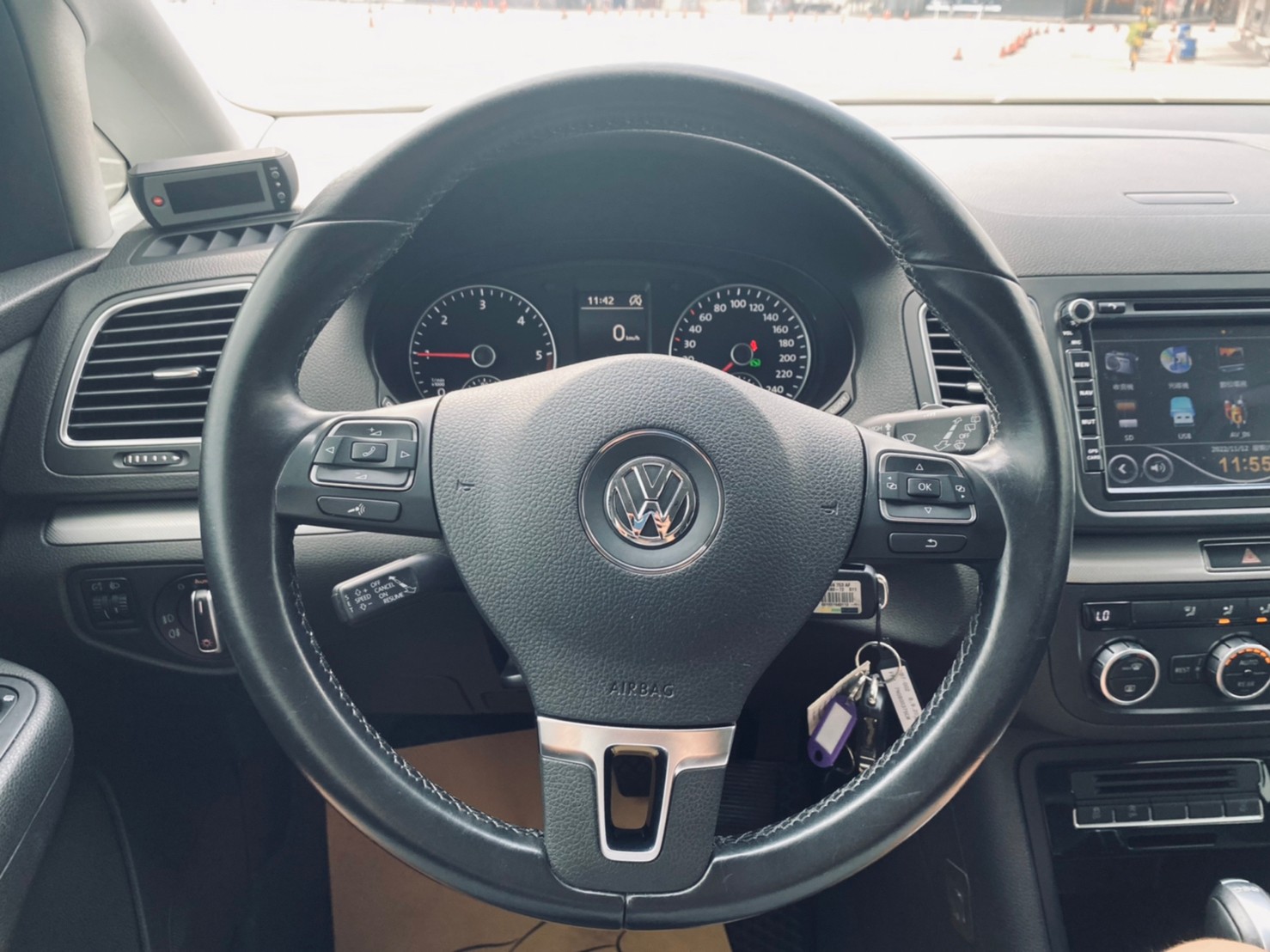 🔥 2015式 VW 雪狼 Sharan TDI BMT Comfortine 七人座 🔥120【阿龍中古車 0968-691-205】  第9張相片