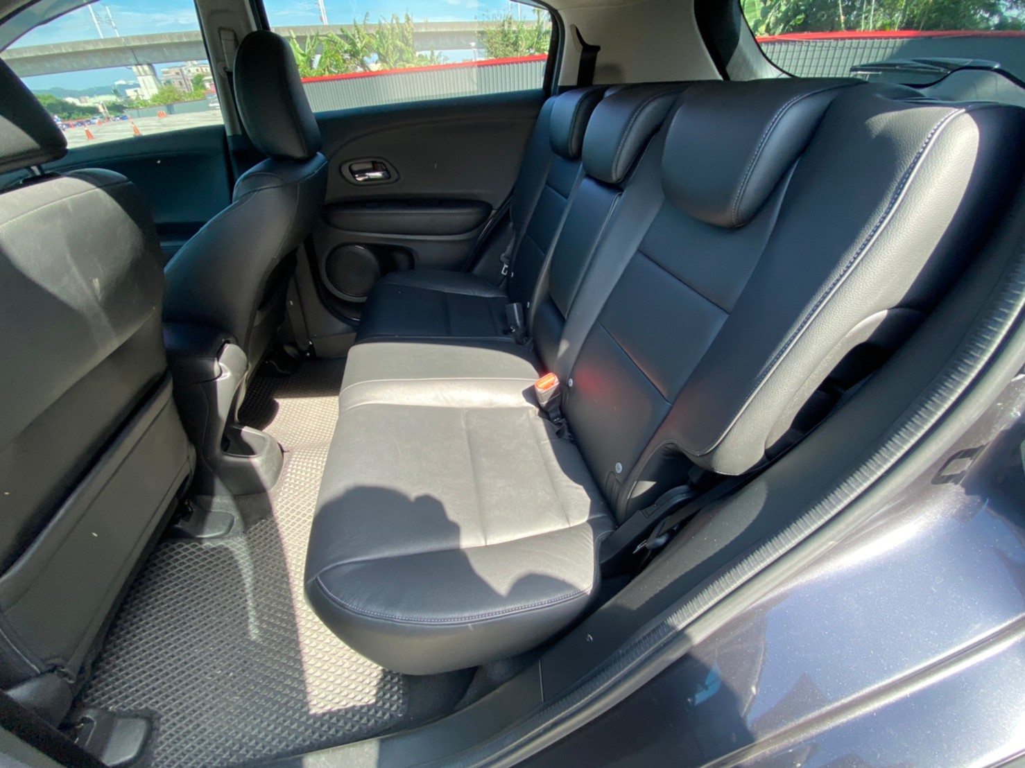 🔥2019 HONDA HRV 頂級S版 實惠小掀背/升級安卓機🔥47【阿龍中古車 0968-691-205】  第2張相片