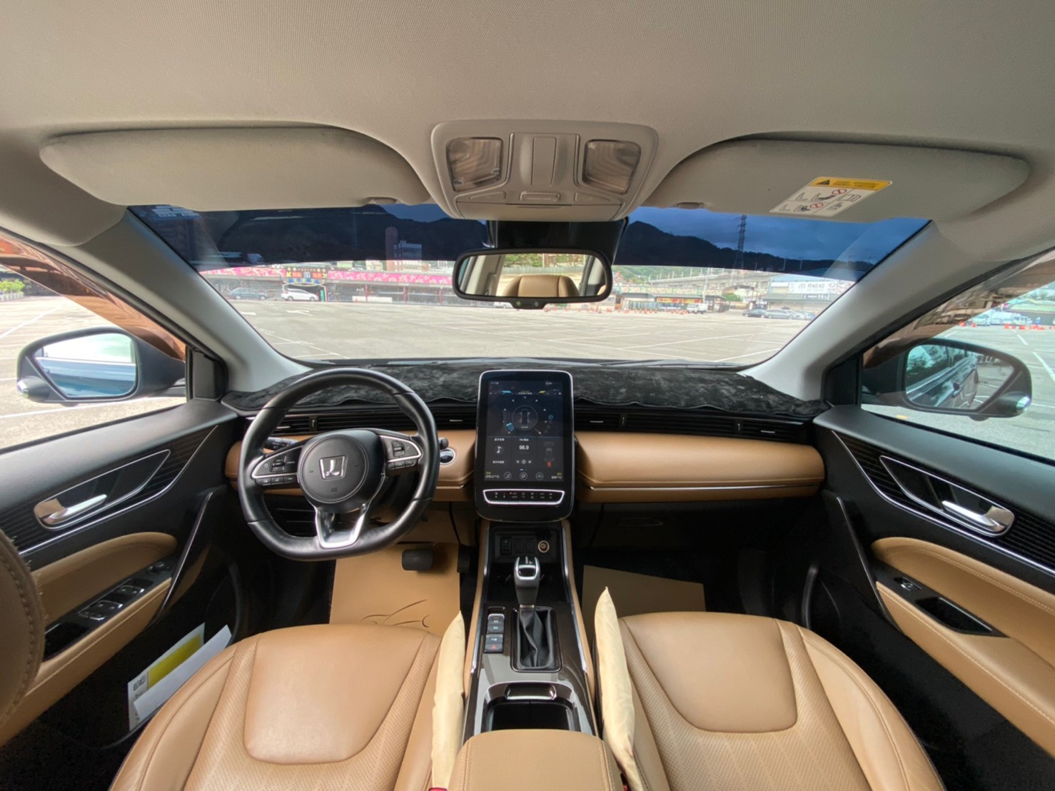 🔥2020 LUXGEN 納智捷 URX 環景跟車旗艦款/選配七座/新車保固🔥147【阿龍中古車 0968-691-205】  第4張相片